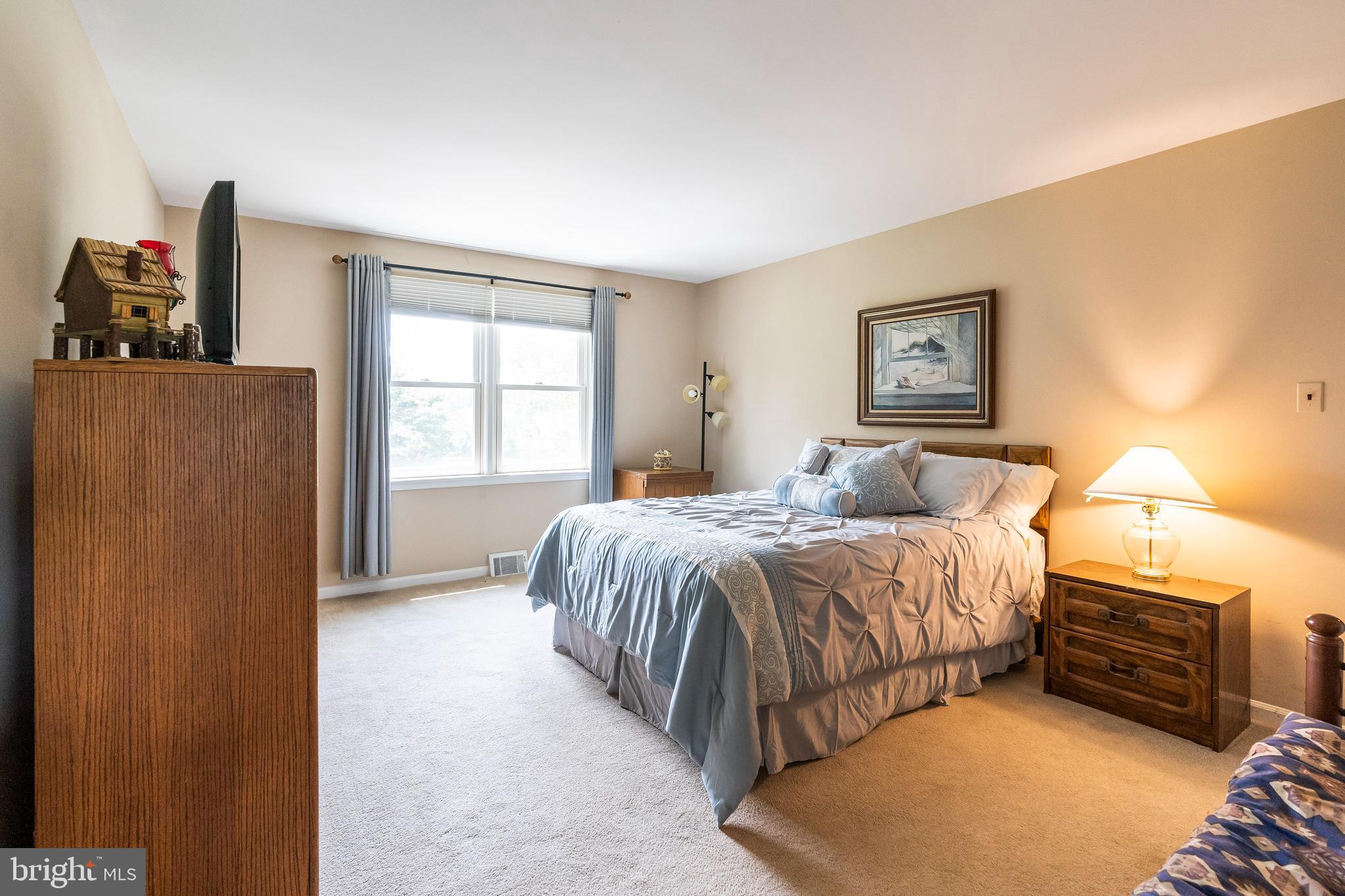 SHADOW OAK - Residential