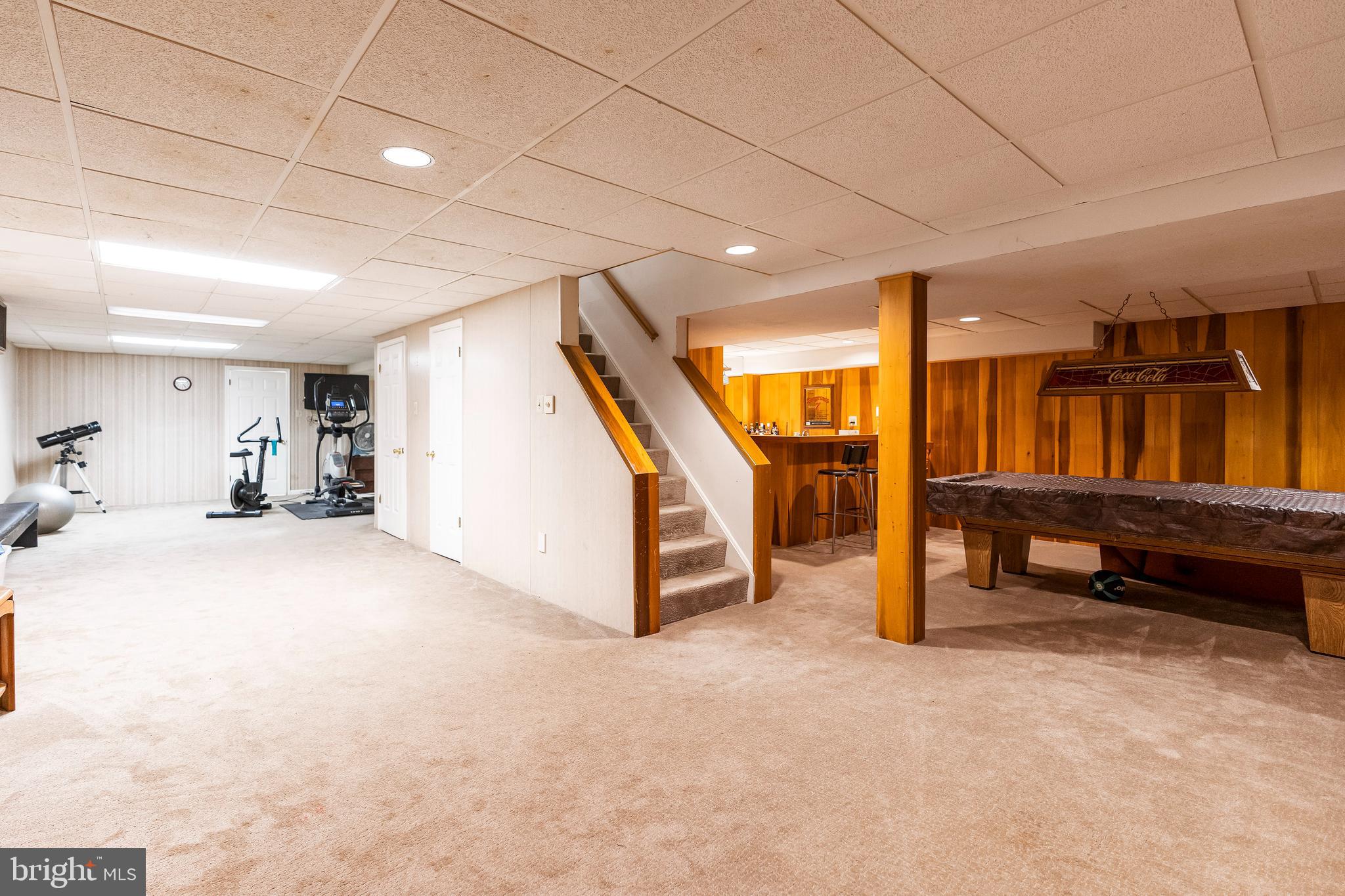 SHADOW OAK - Residential