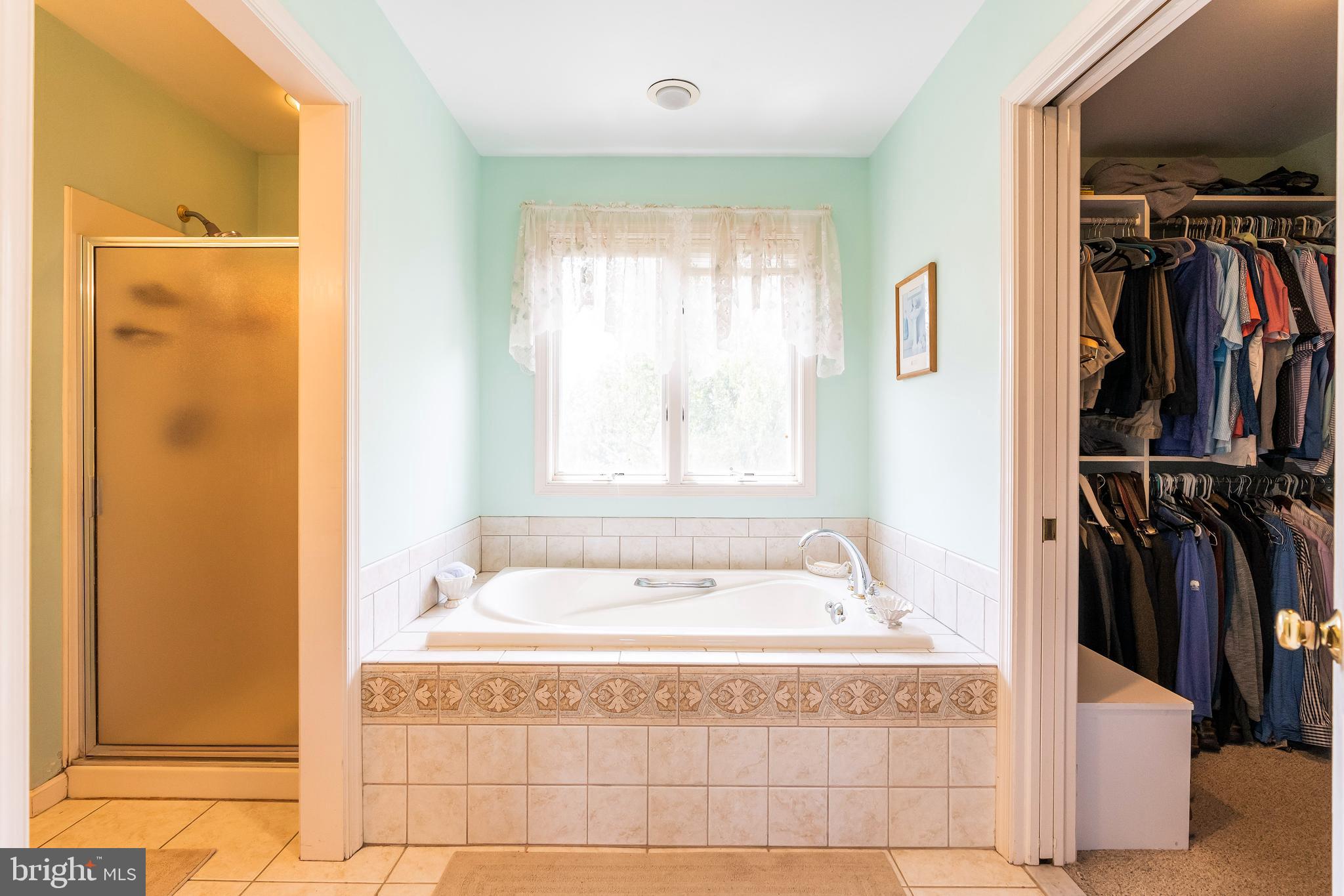 SHADOW OAK - Residential