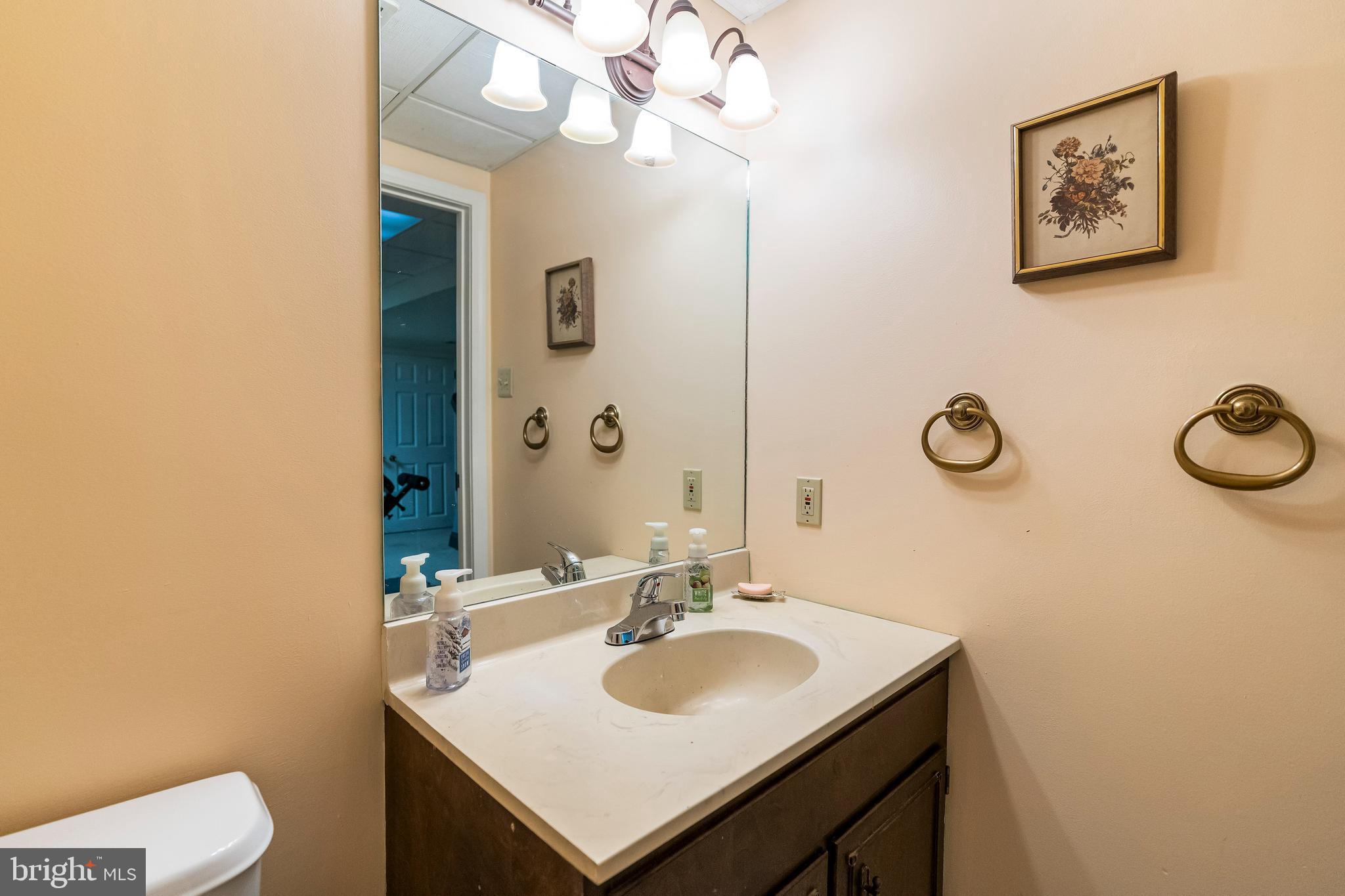 SHADOW OAK - Residential