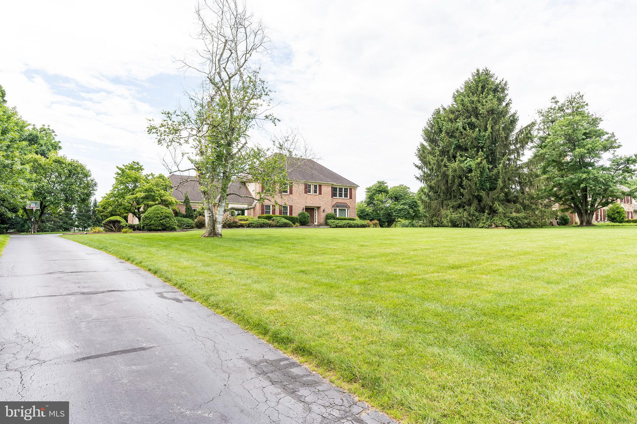 SHADOW OAK - Residential