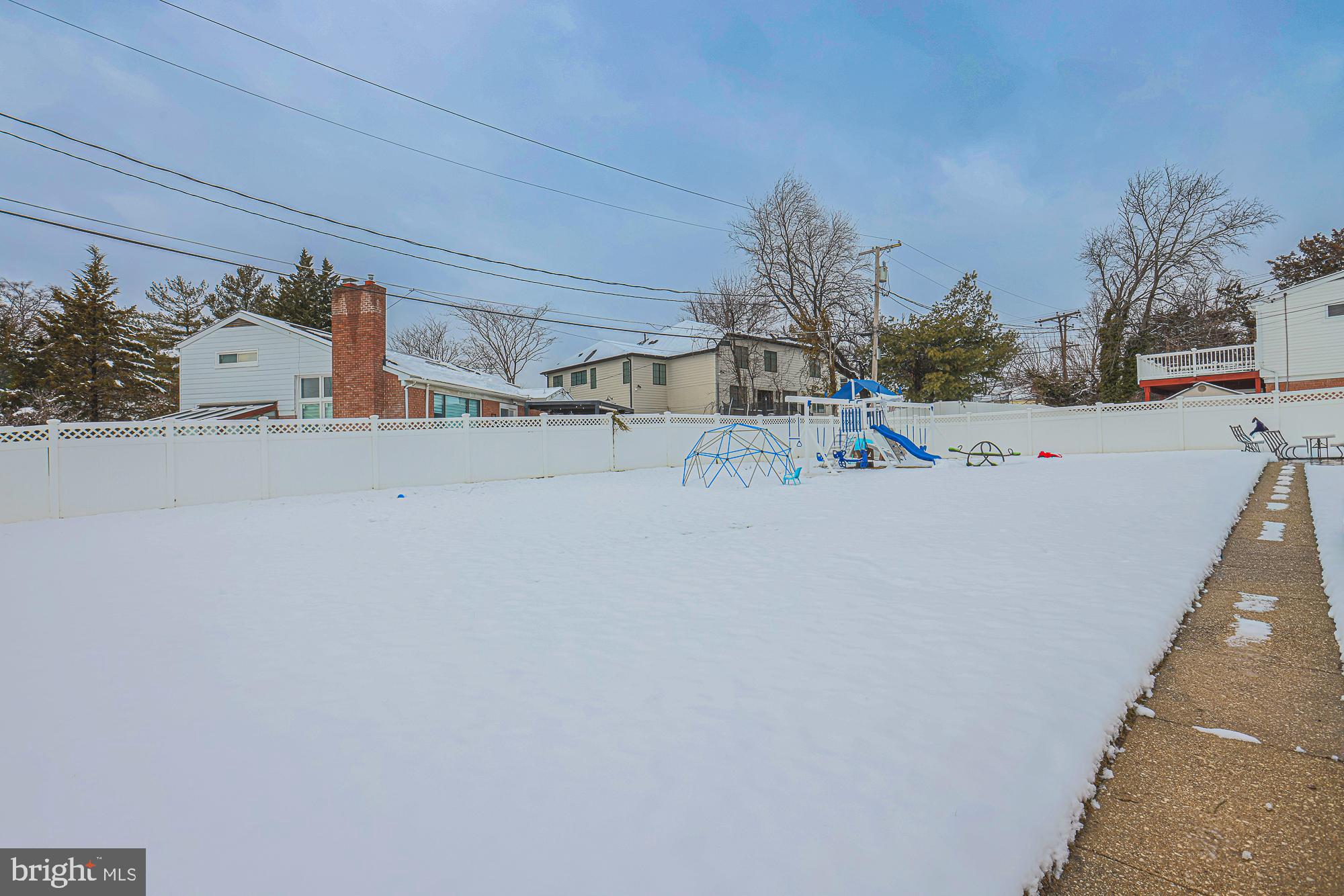 MEADOWOOD - Residential