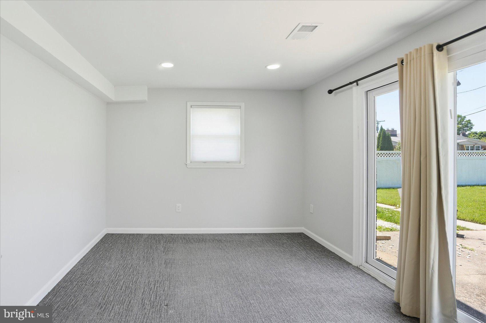MEADOWOOD - Residential