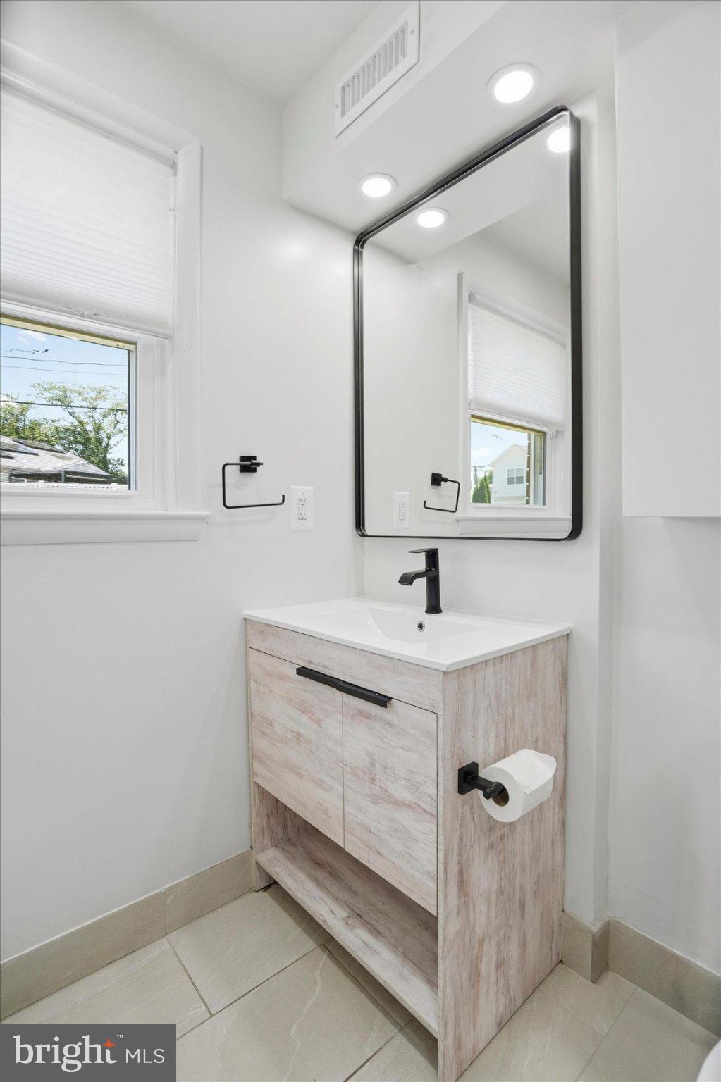 MEADOWOOD - Residential