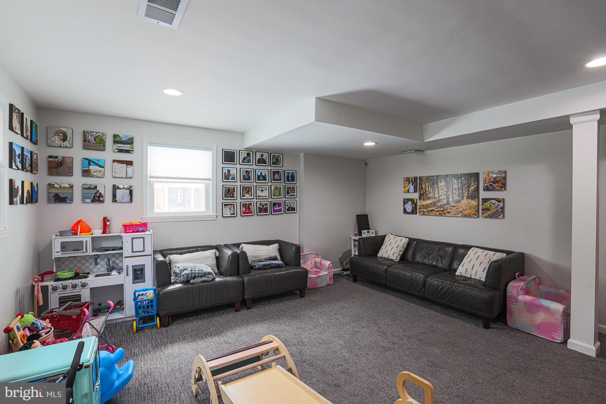 MEADOWOOD - Residential