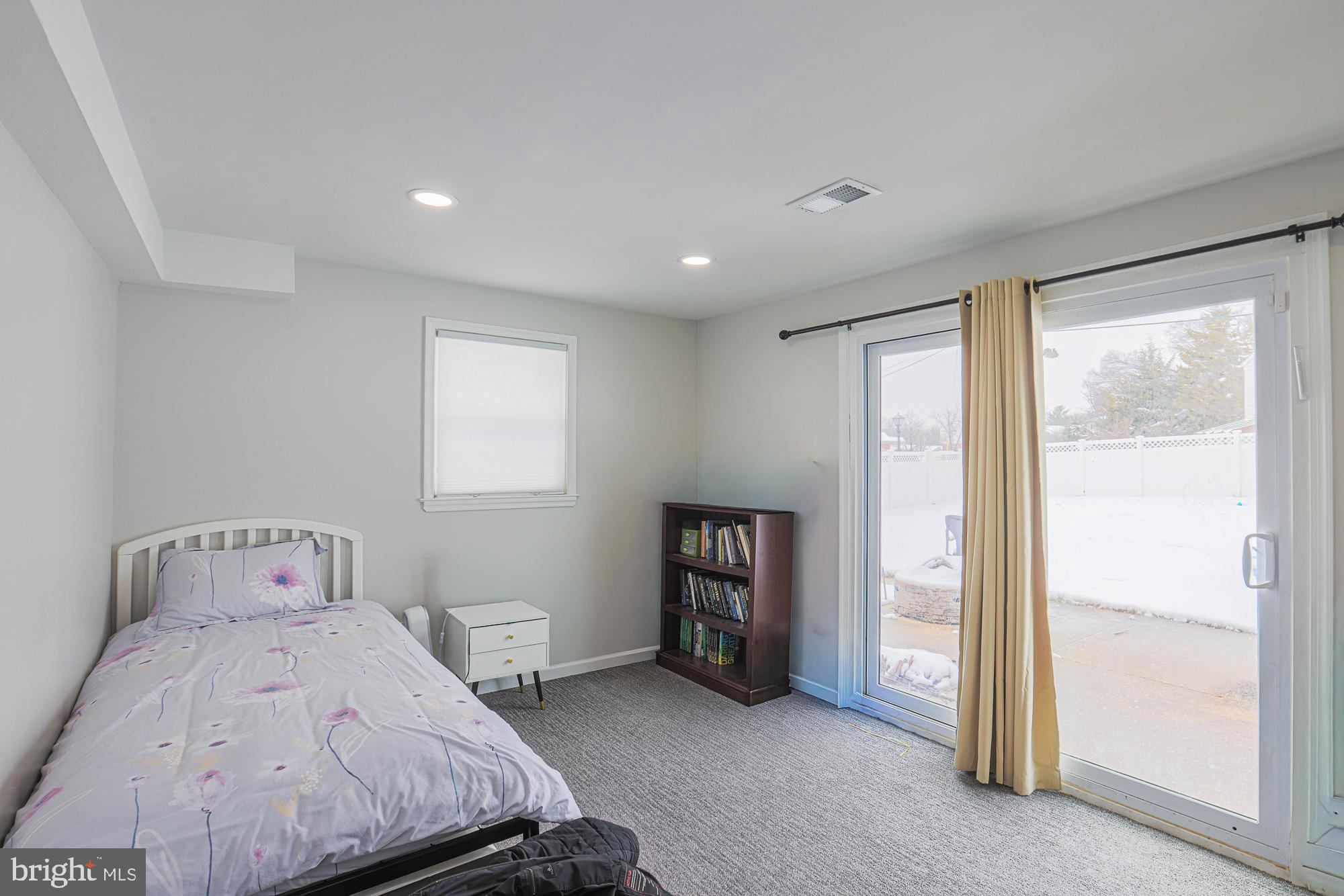 MEADOWOOD - Residential