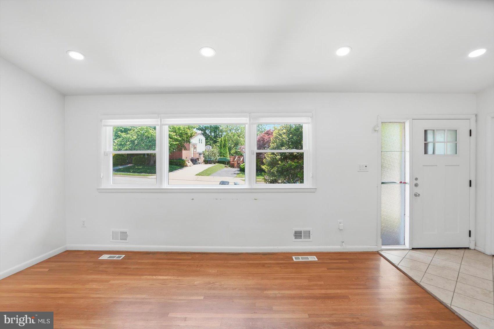 MEADOWOOD - Residential
