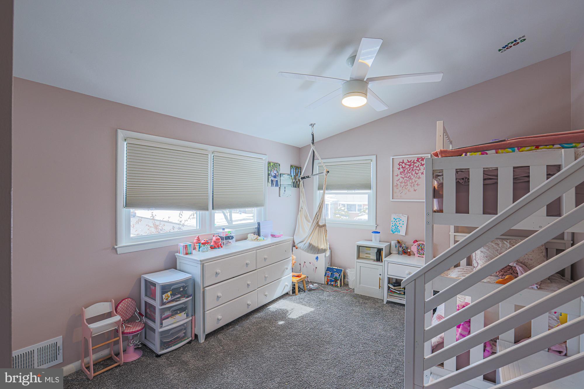 MEADOWOOD - Residential