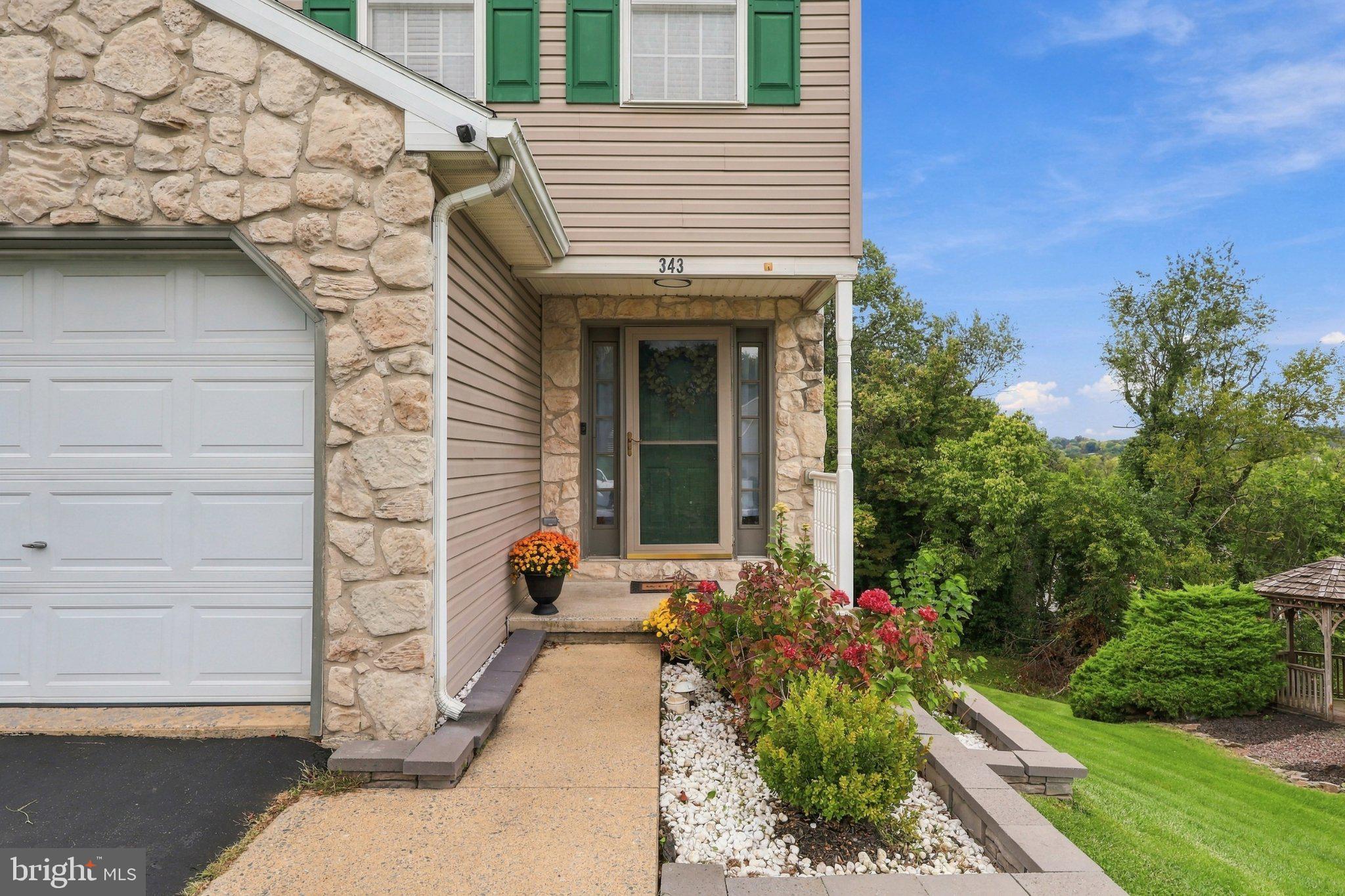 343 OAKRIDGE DRIVE