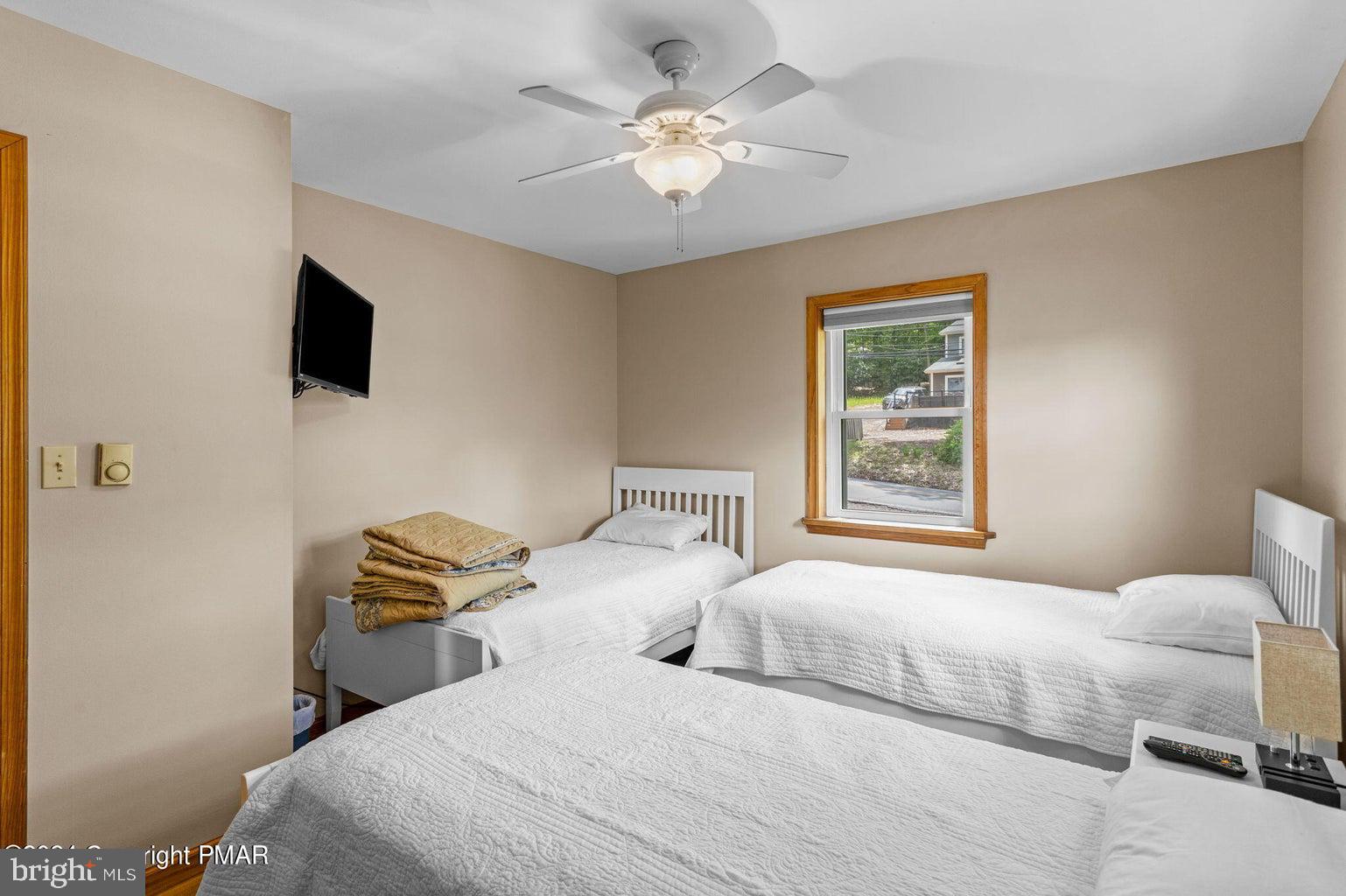 LAKE HARMONY - Residential