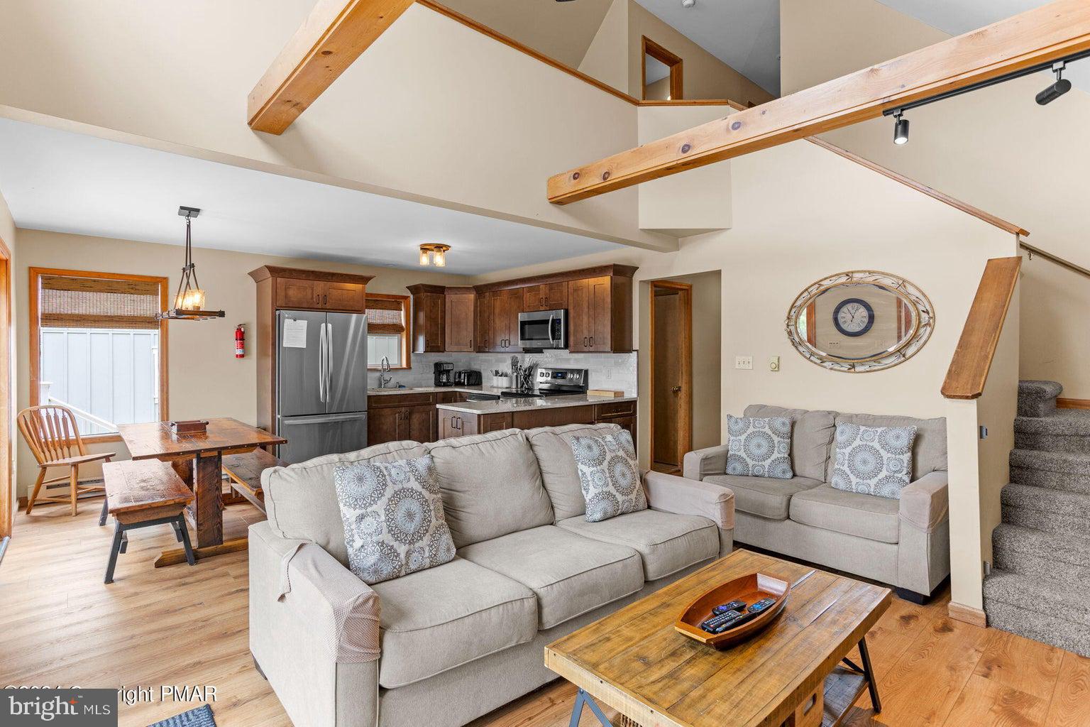 LAKE HARMONY - Residential