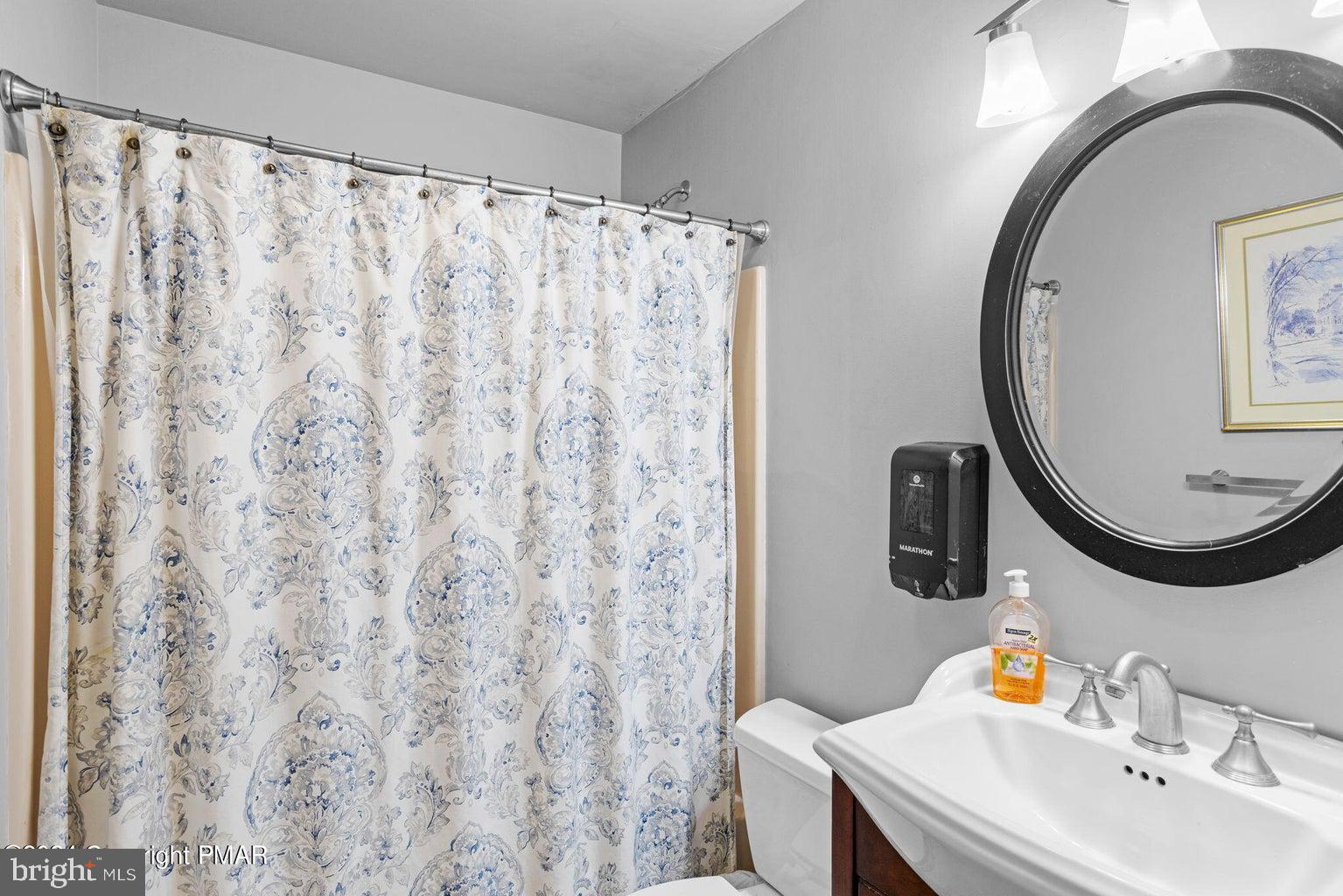 LAKE HARMONY - Residential