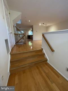 10135 VANDERBILT CIRCLE