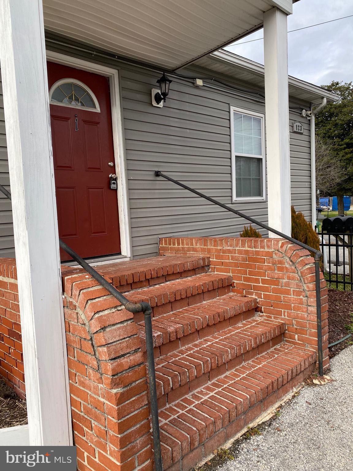 LAUREL - Residential Lease