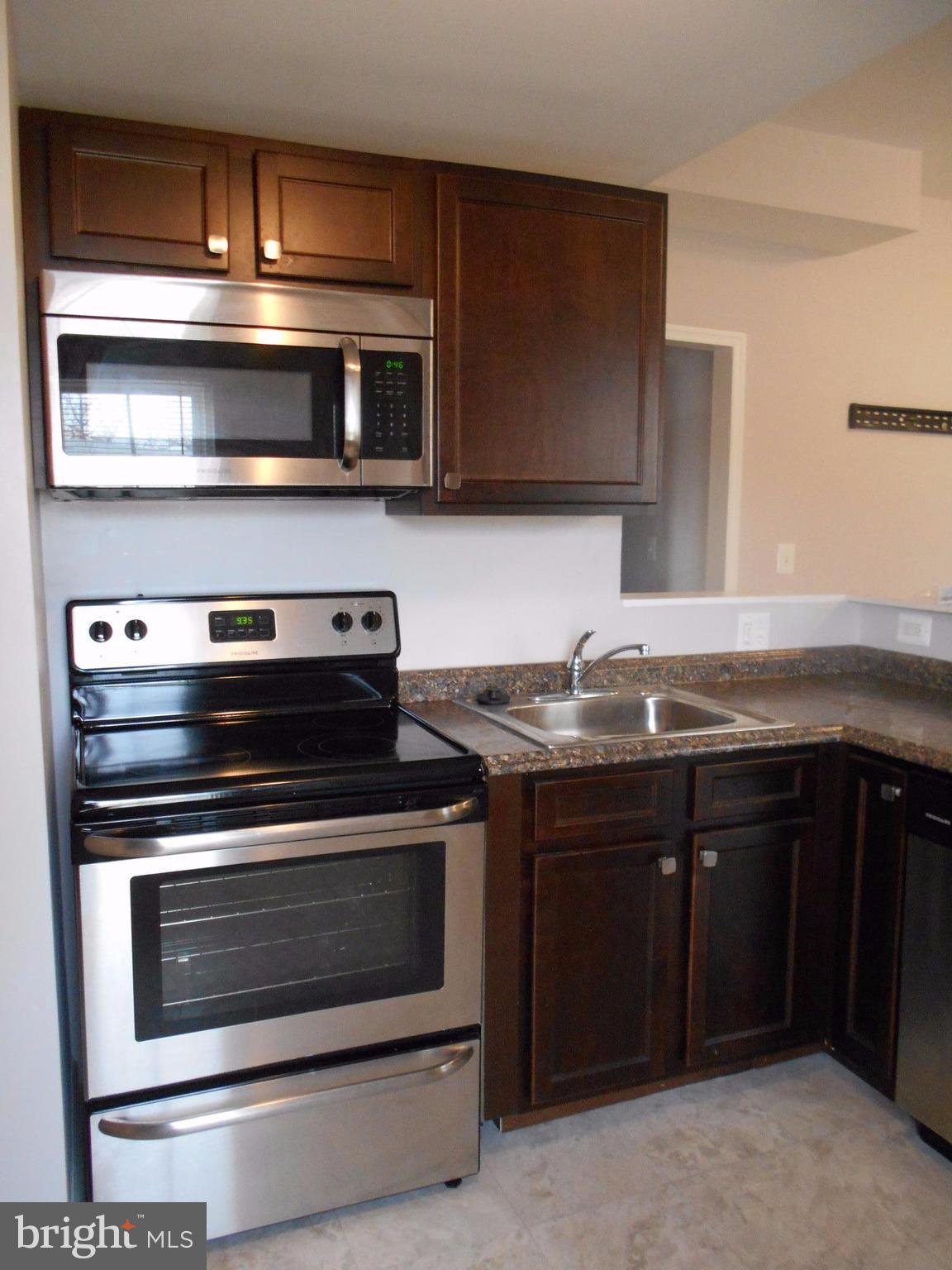 LAUREL - Residential Lease