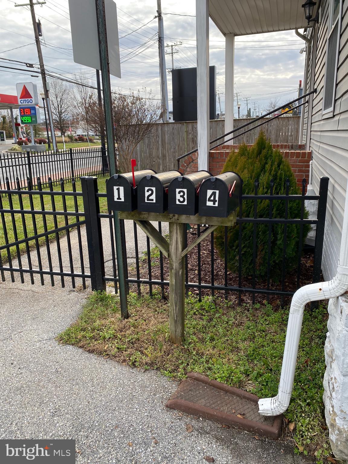 LAUREL - Residential Lease