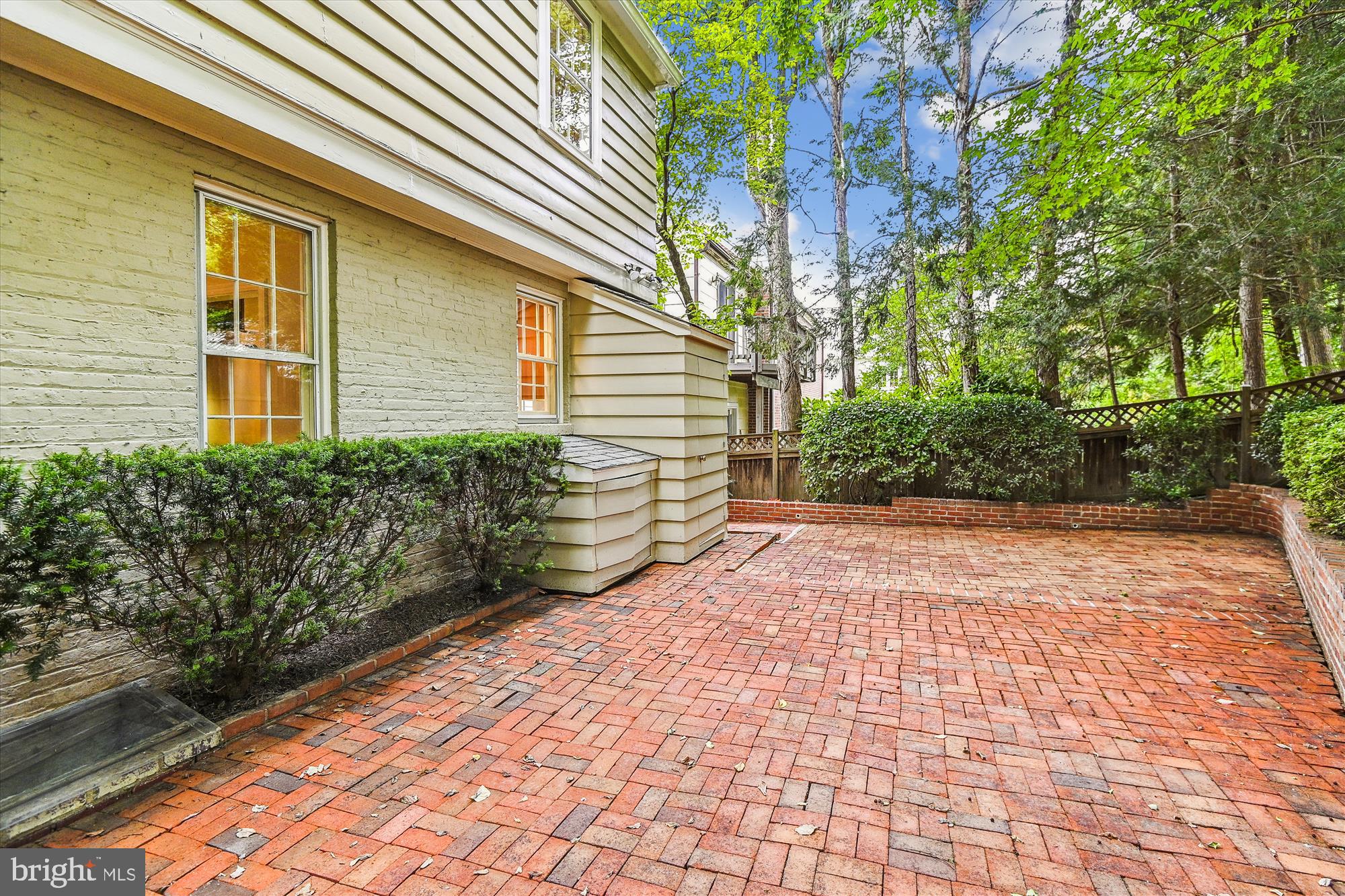 CHEVY CHASE - Residential Lease