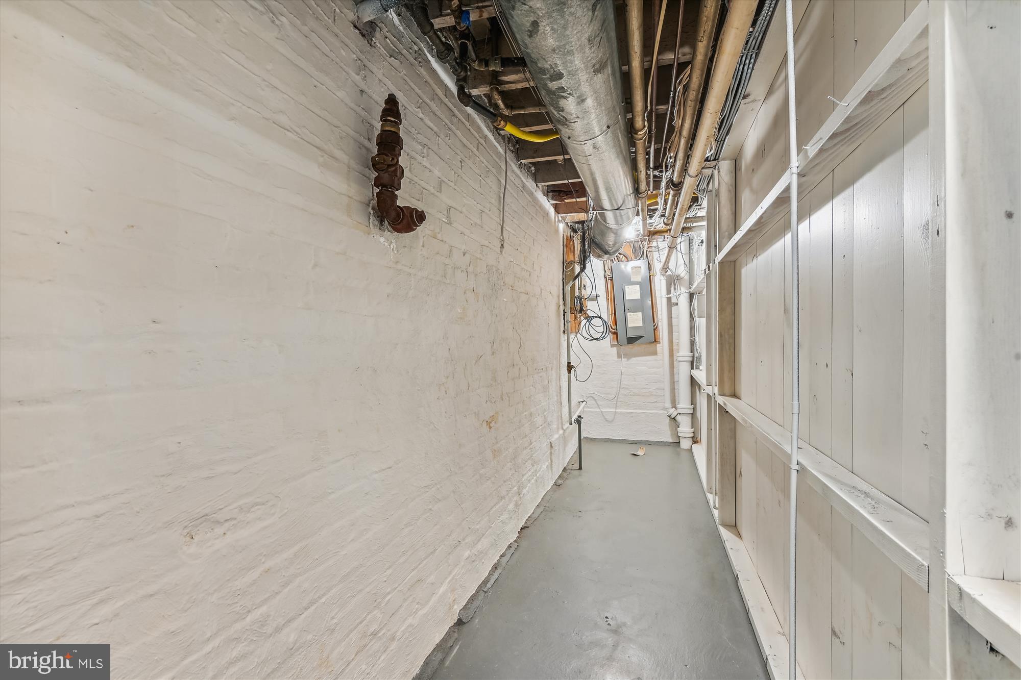 CHEVY CHASE - Residential Lease