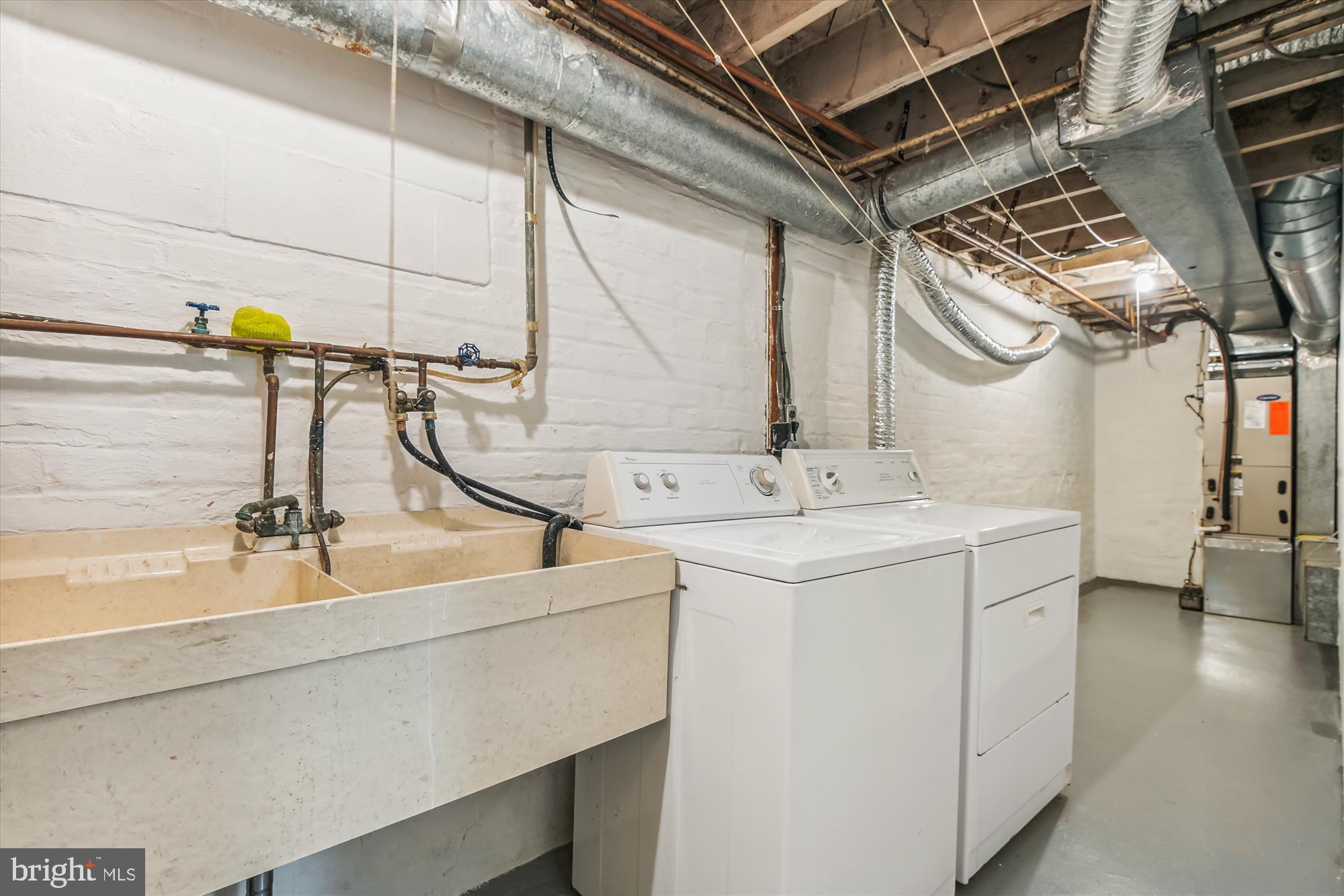 CHEVY CHASE - Residential Lease