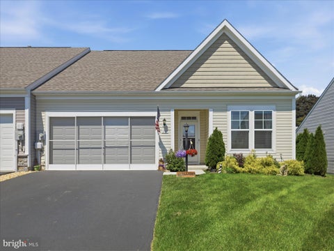 Townhouse For Sale - 11755 Mystic Rock Lane Ln<br/> WAYNESBORO, PA 17268