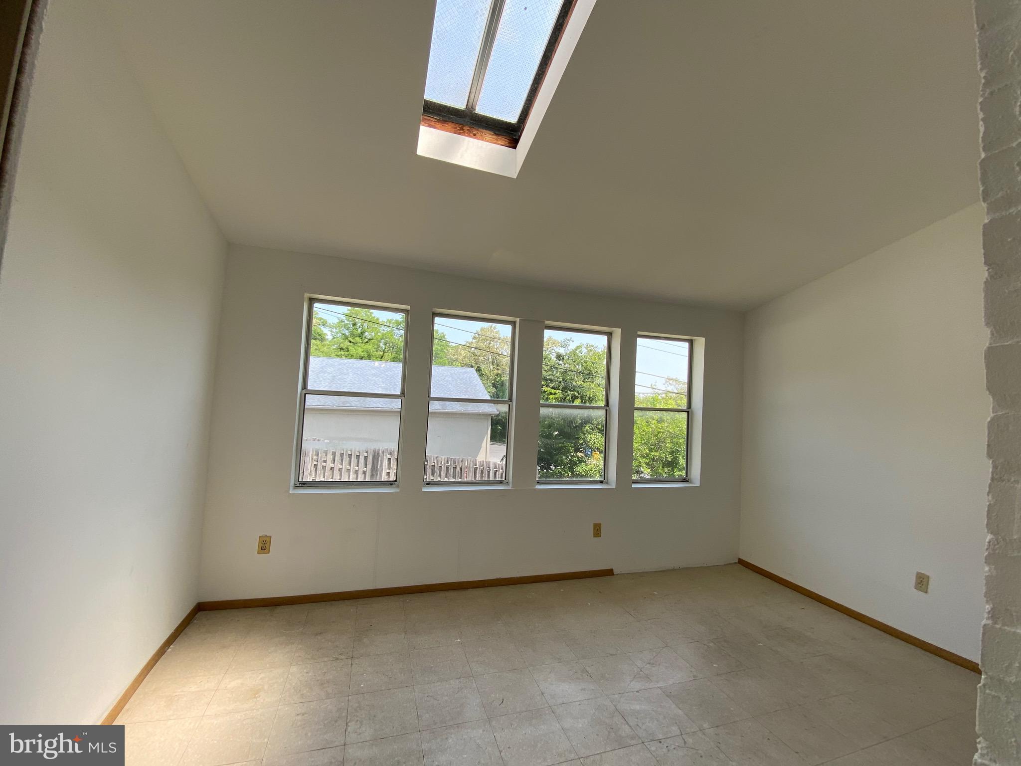 ROSEMONT - Residential Lease