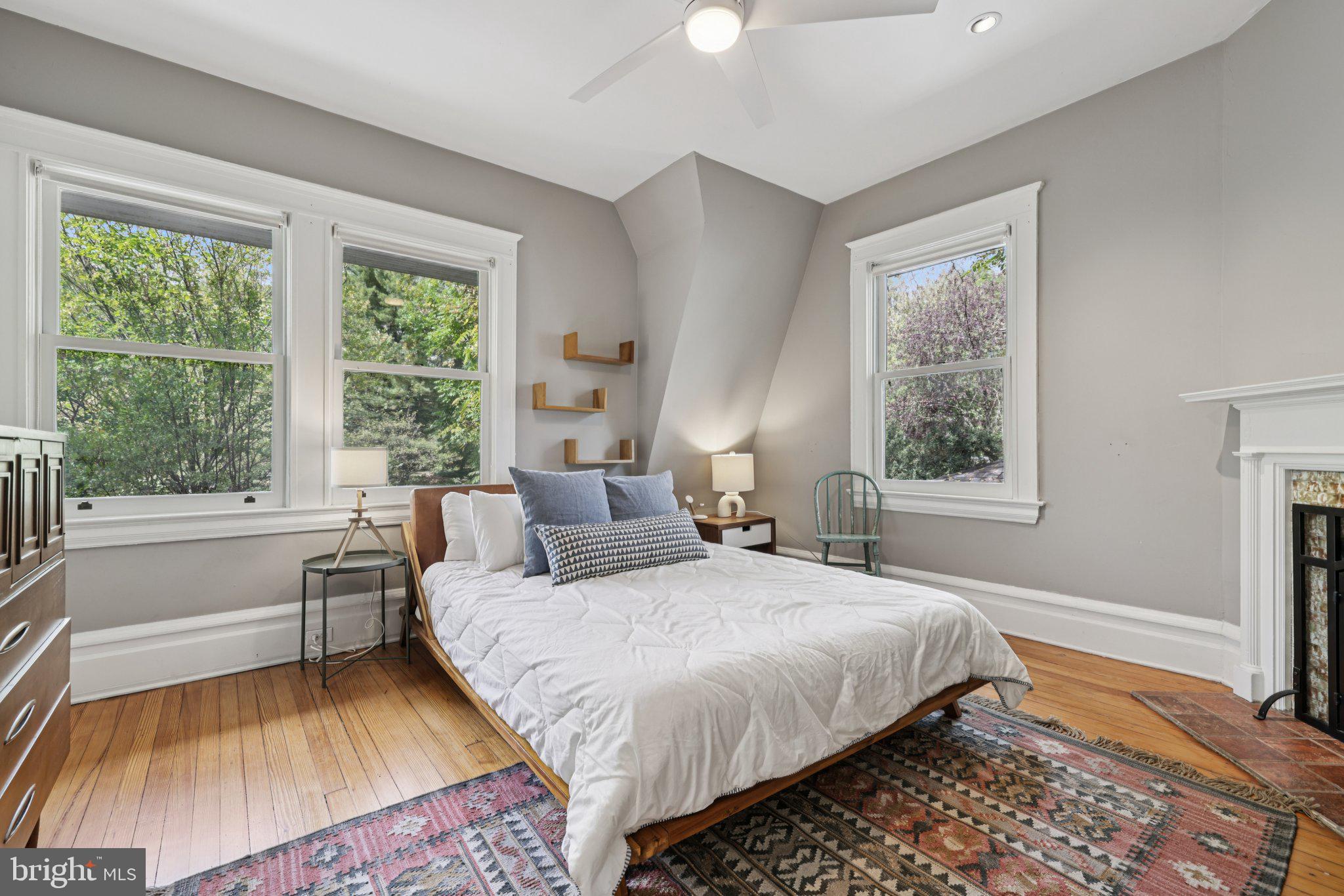 ROLAND PARK - Residential Lease