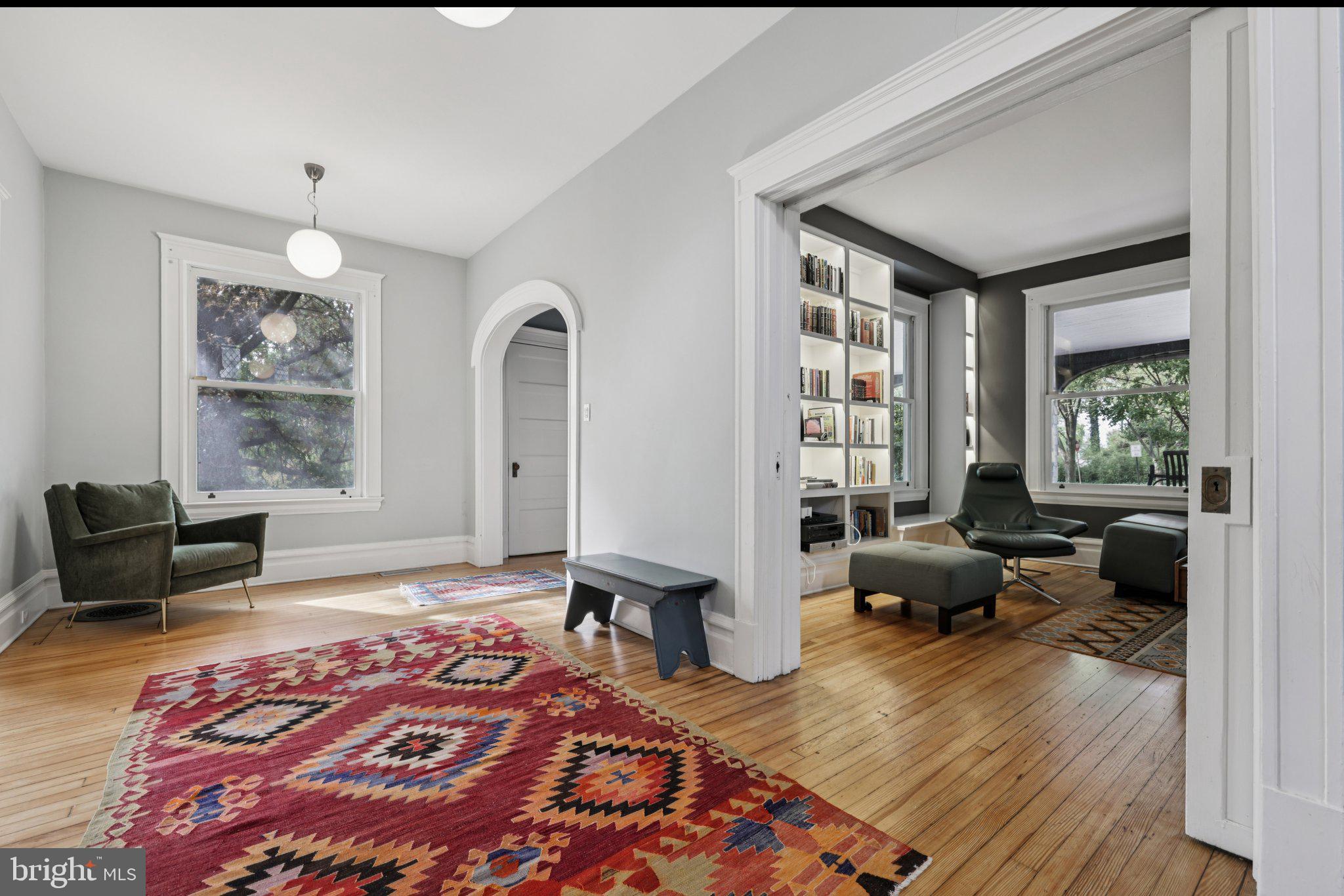 ROLAND PARK - Residential Lease