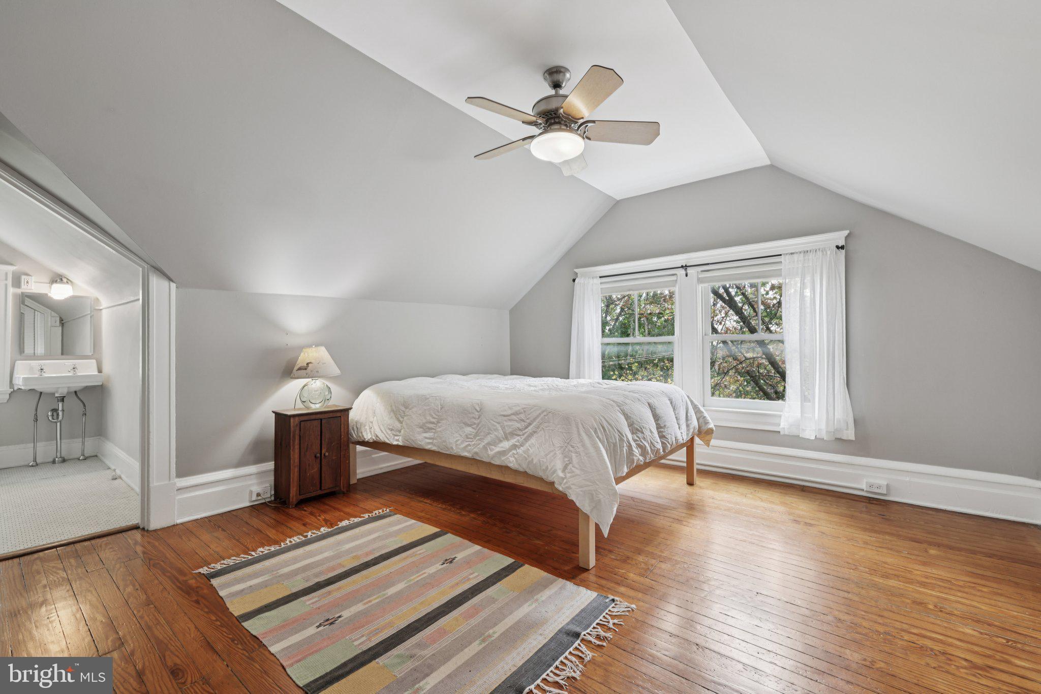 ROLAND PARK - Residential Lease