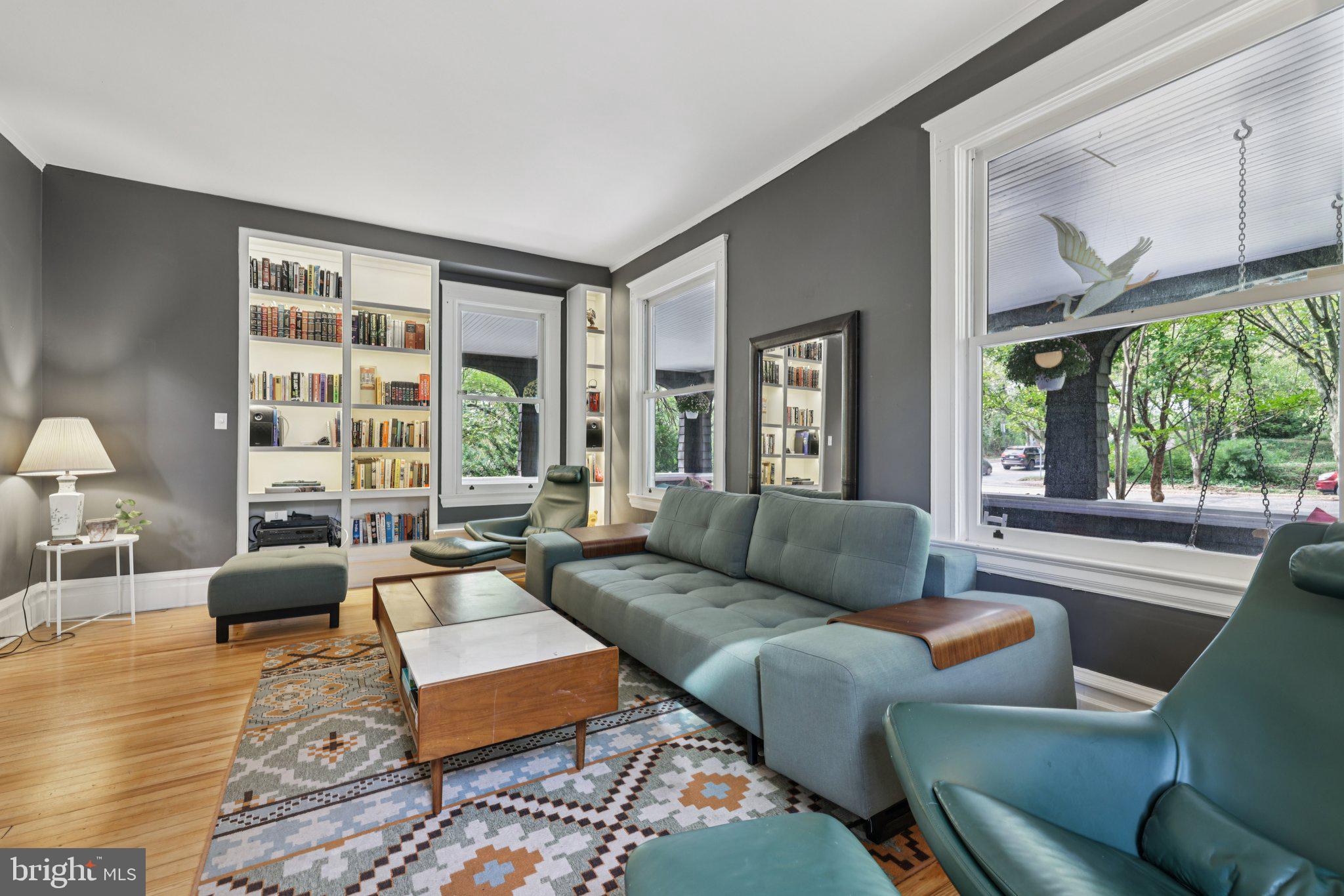 ROLAND PARK - Residential Lease