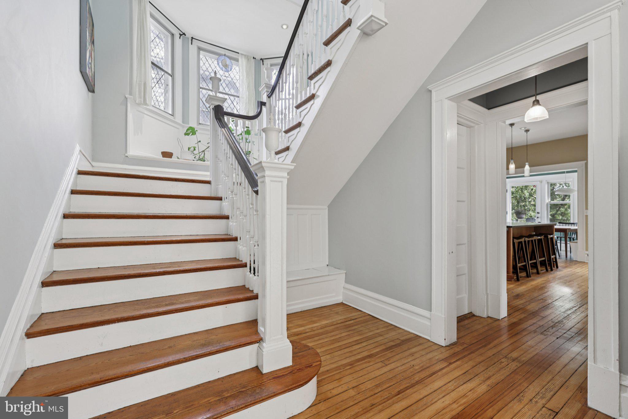 ROLAND PARK - Residential Lease