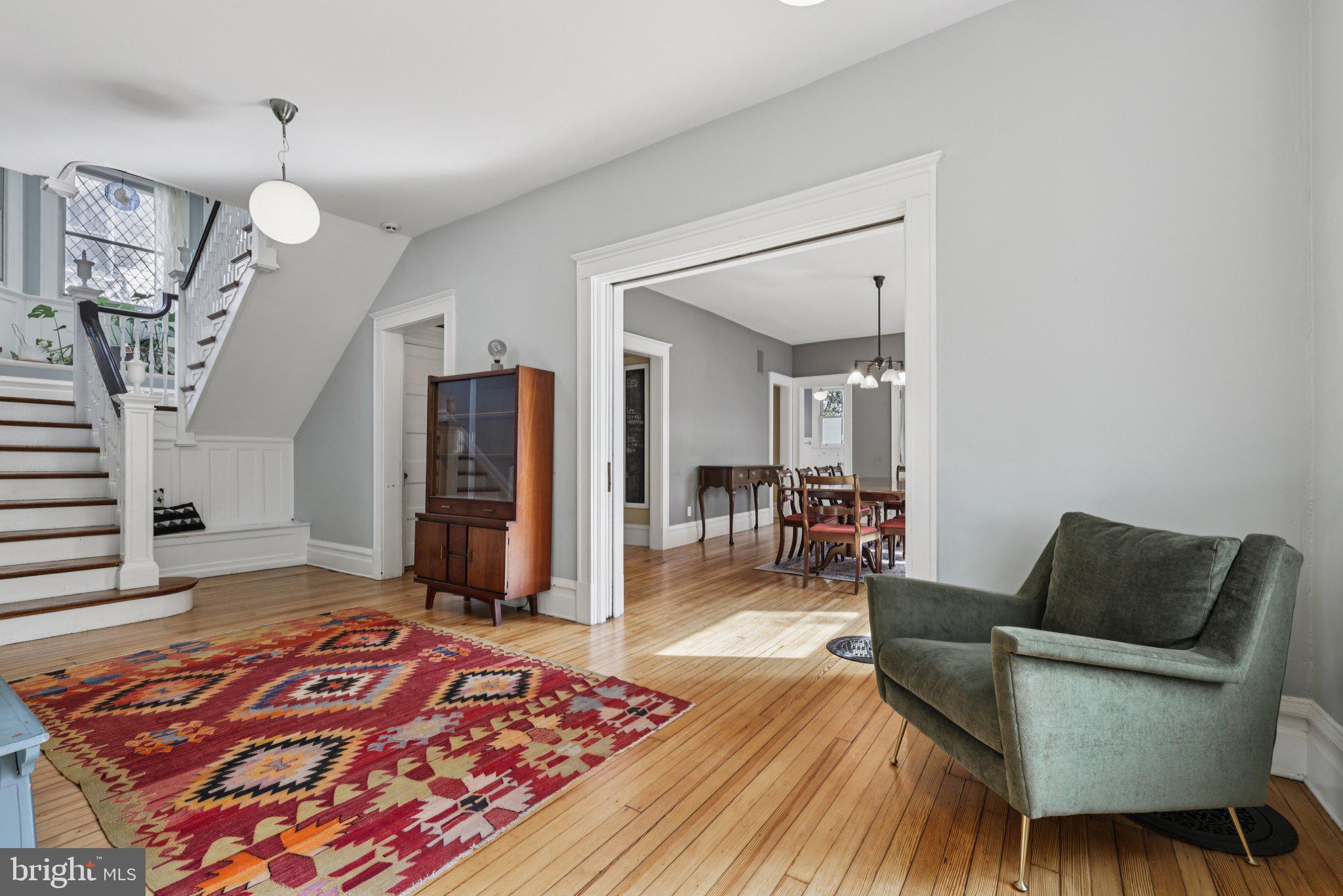 ROLAND PARK - Residential Lease