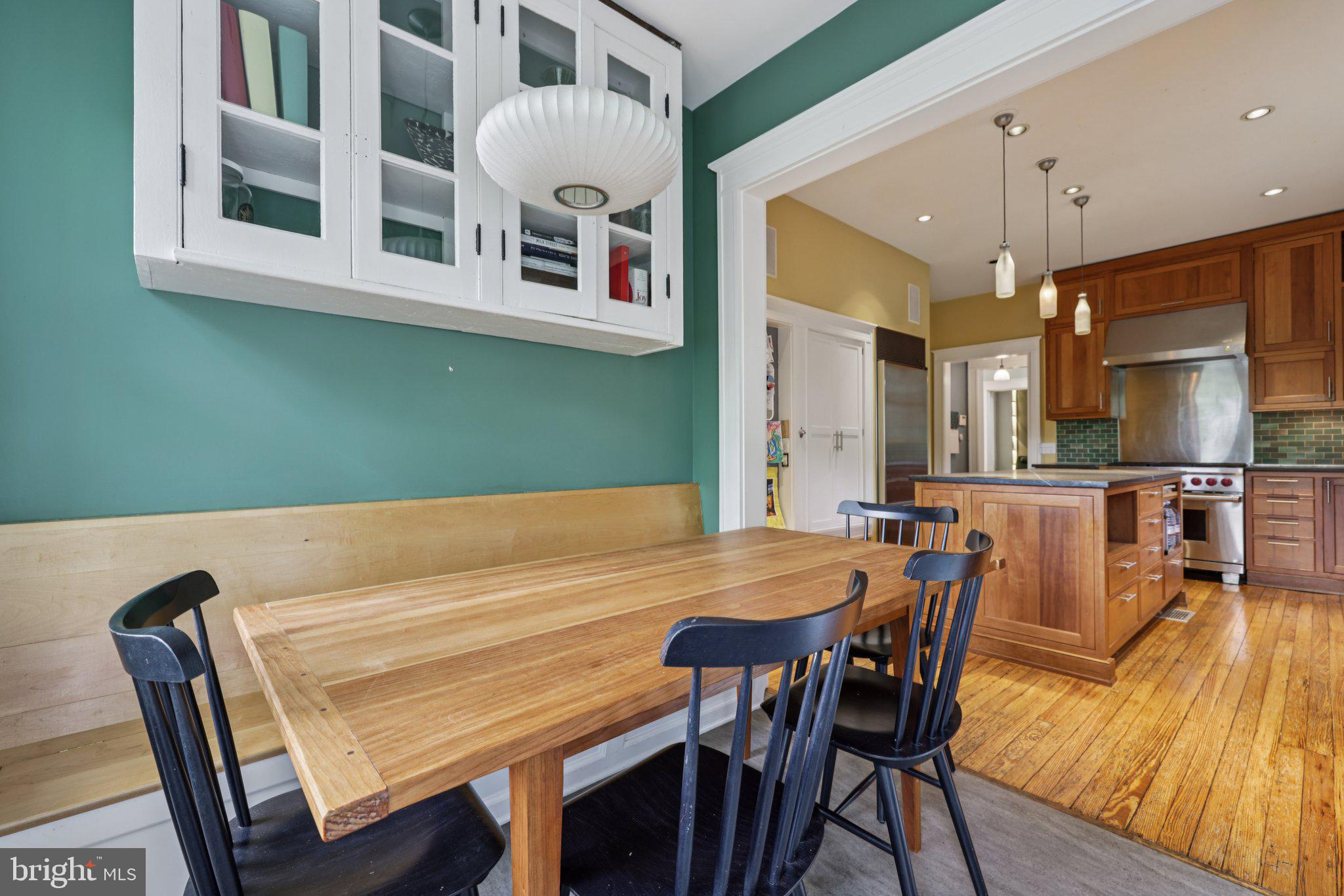 ROLAND PARK - Residential Lease