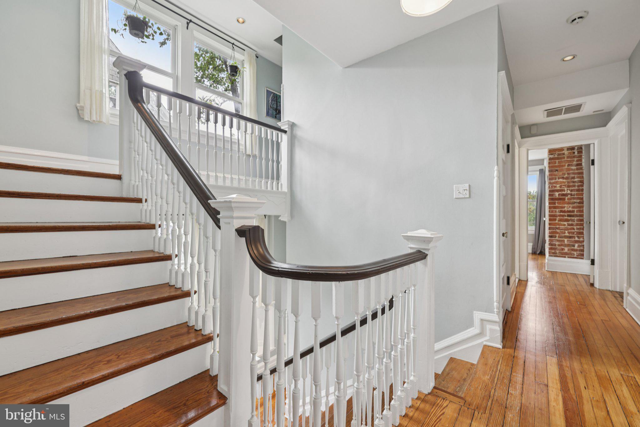 ROLAND PARK - Residential Lease