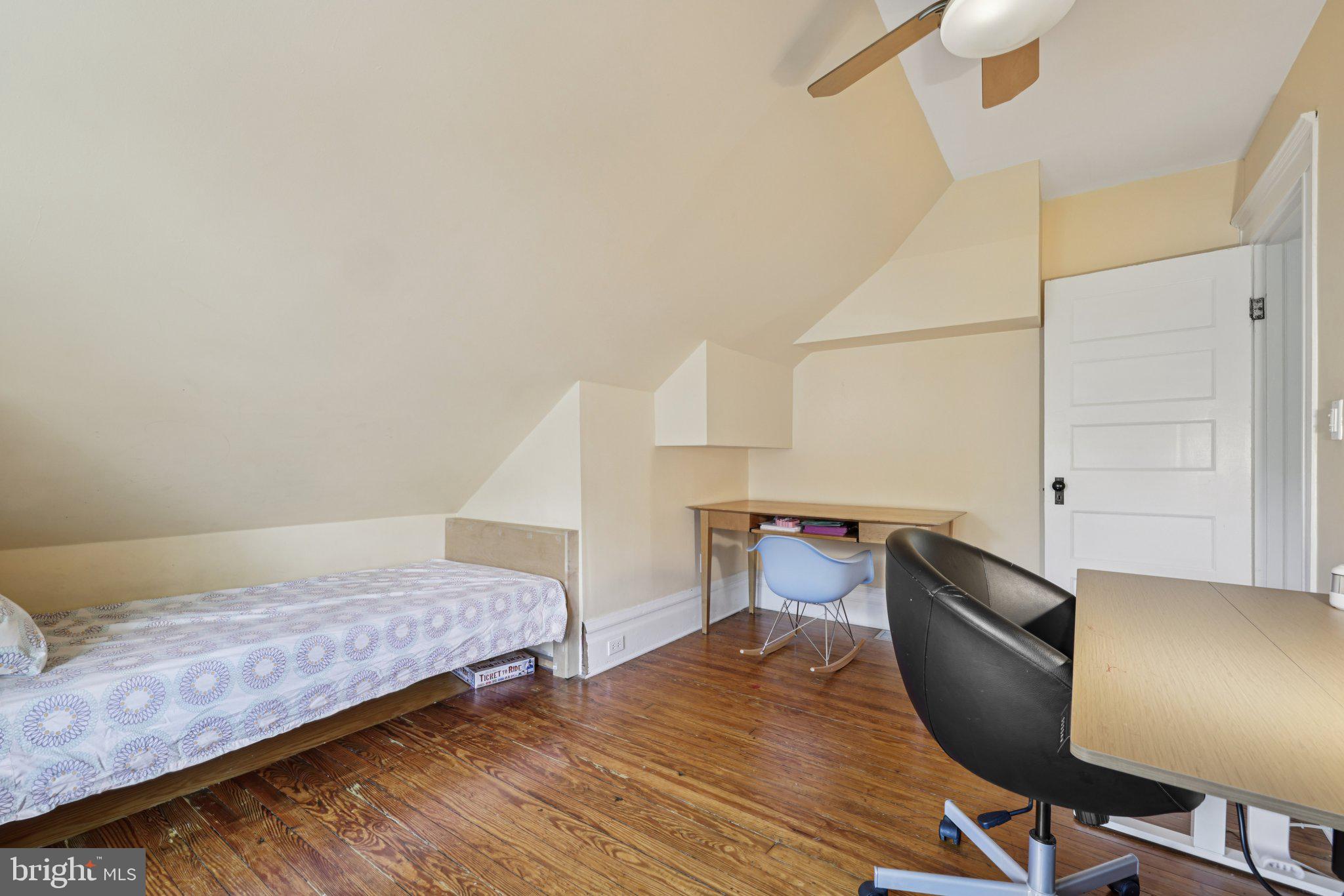 ROLAND PARK - Residential Lease