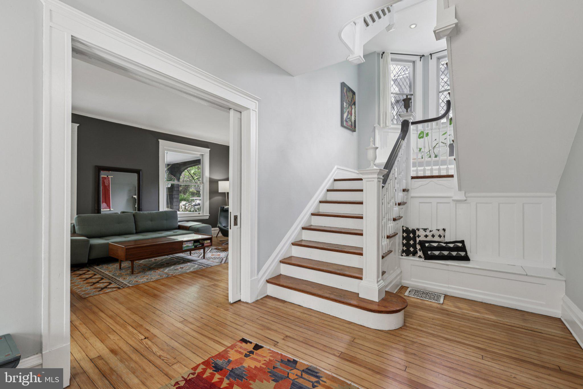 ROLAND PARK - Residential Lease