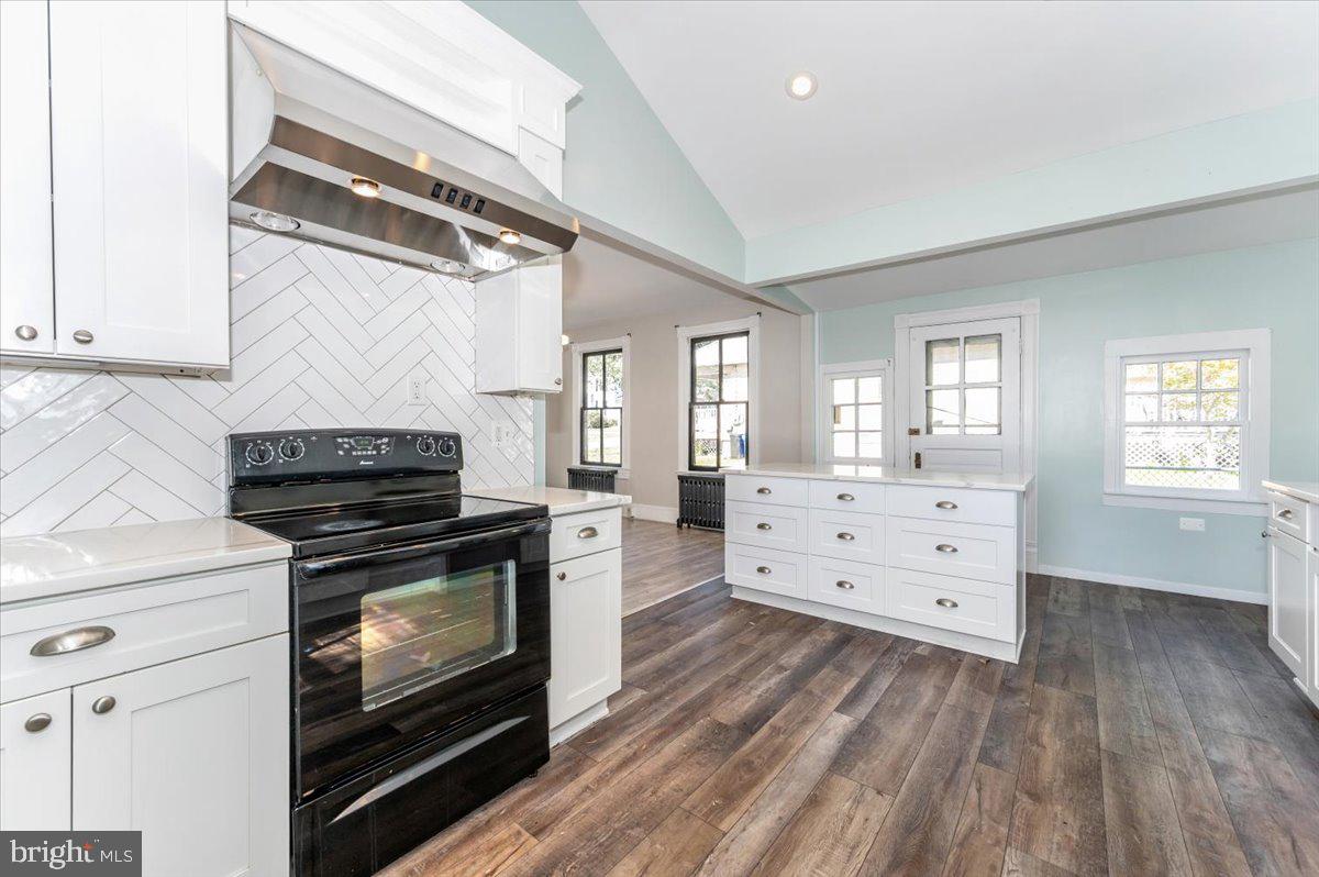 MATTINGLY AVE IND HEAD - Residential Lease