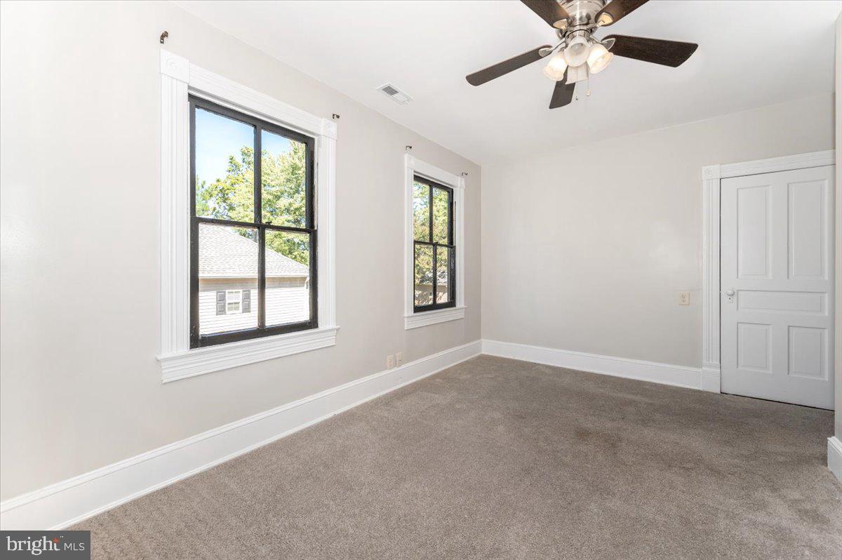 MATTINGLY AVE IND HEAD - Residential Lease