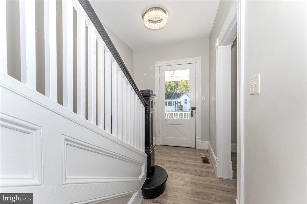 MATTINGLY AVE IND HEAD - Residential Lease