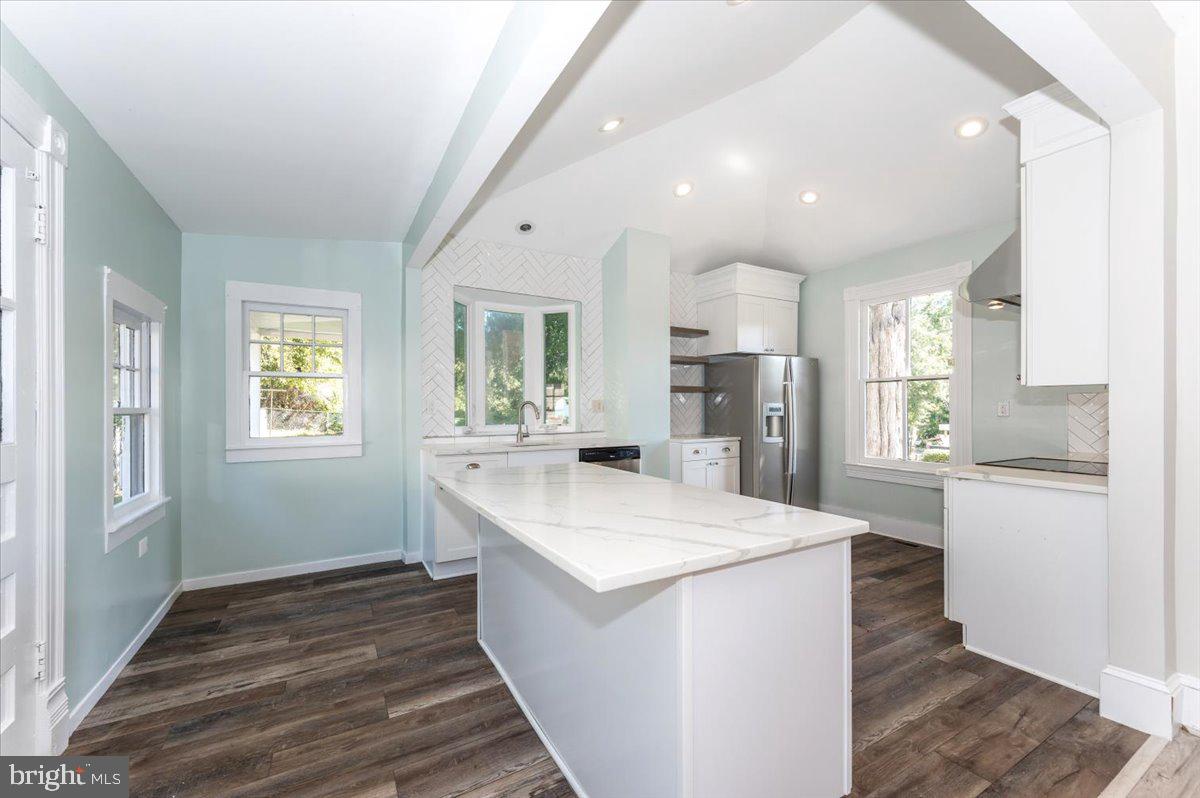 MATTINGLY AVE IND HEAD - Residential Lease