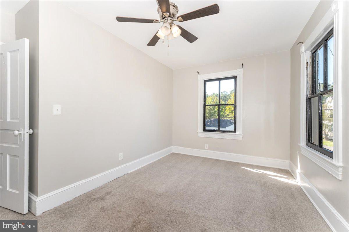 MATTINGLY AVE IND HEAD - Residential Lease