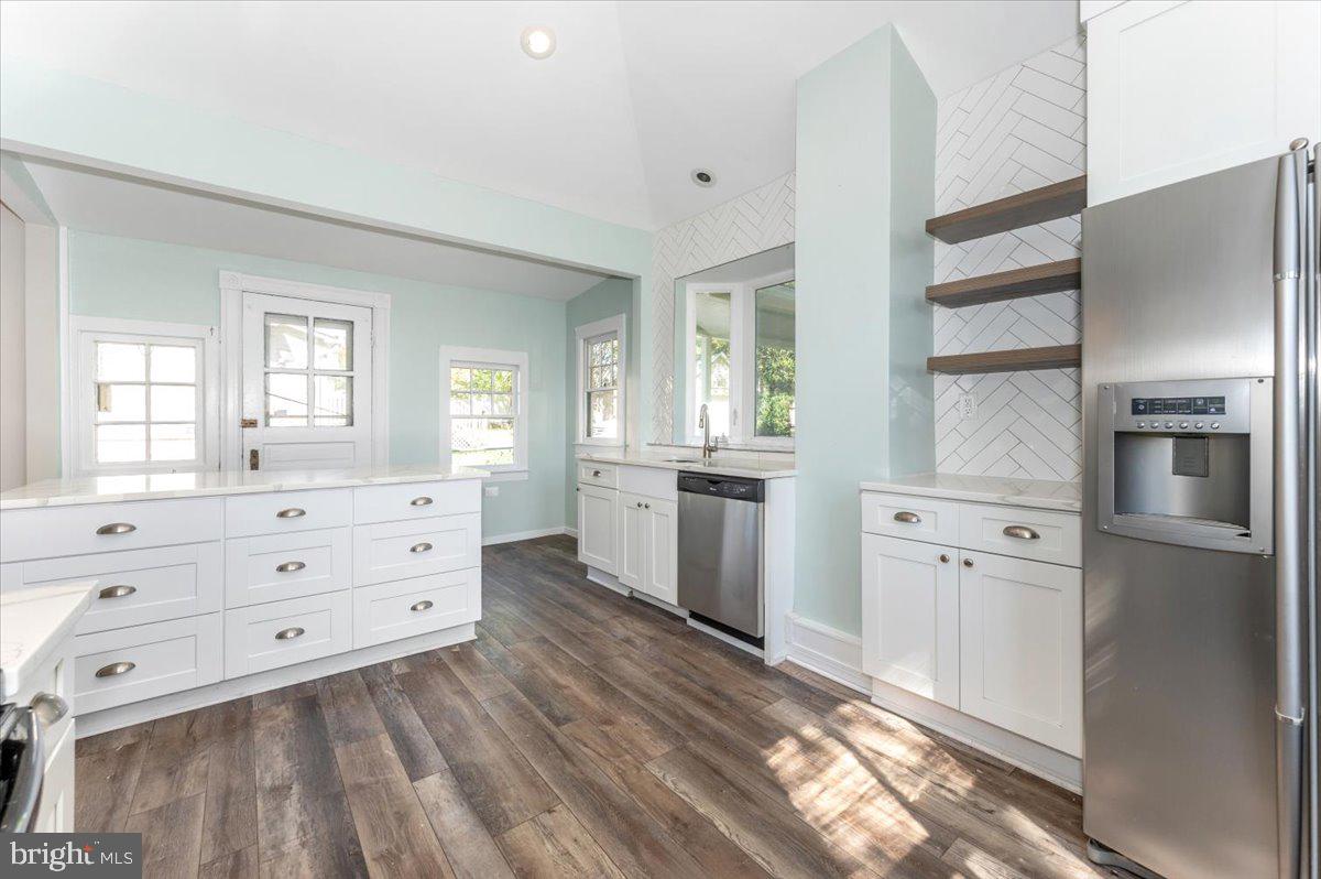 MATTINGLY AVE IND HEAD - Residential Lease