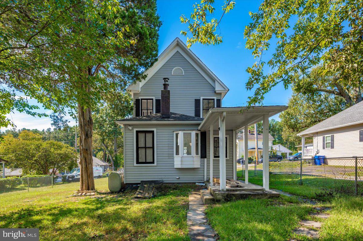 MATTINGLY AVE IND HEAD - Residential Lease