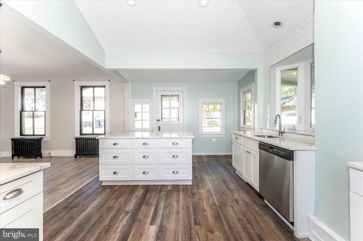 MATTINGLY AVE IND HEAD - Residential Lease