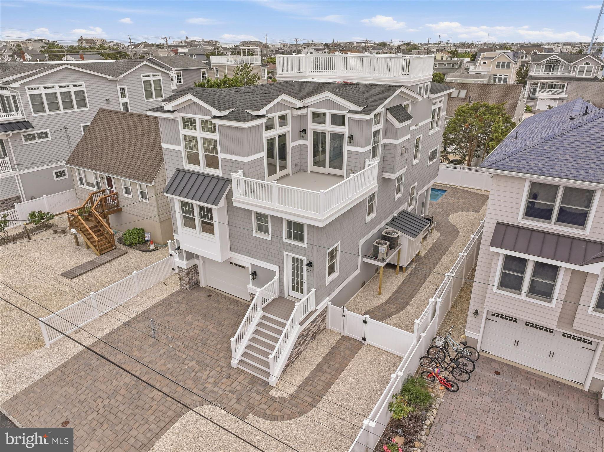 10 W KIRKLAND AVENUE