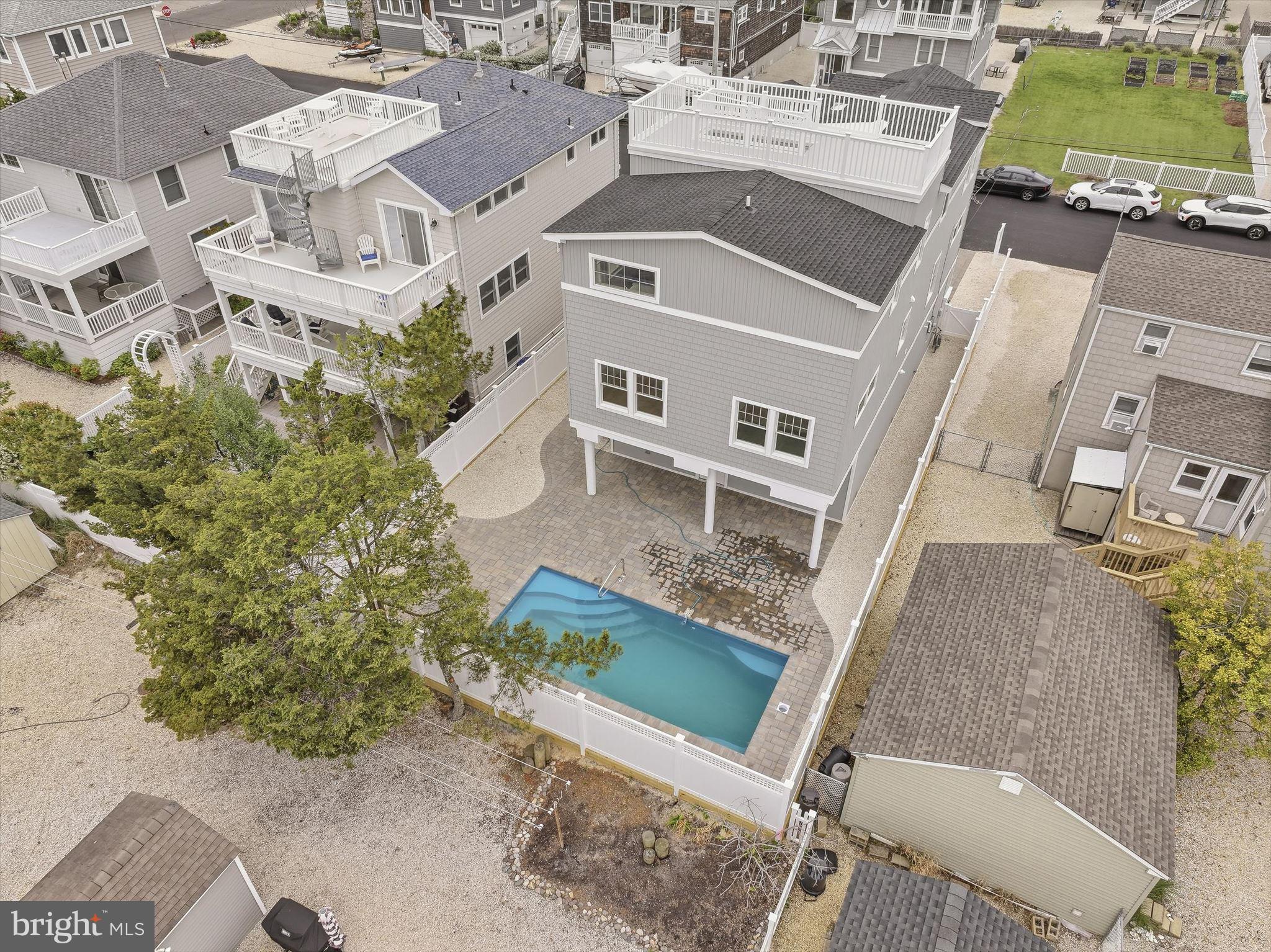 10 W KIRKLAND AVENUE