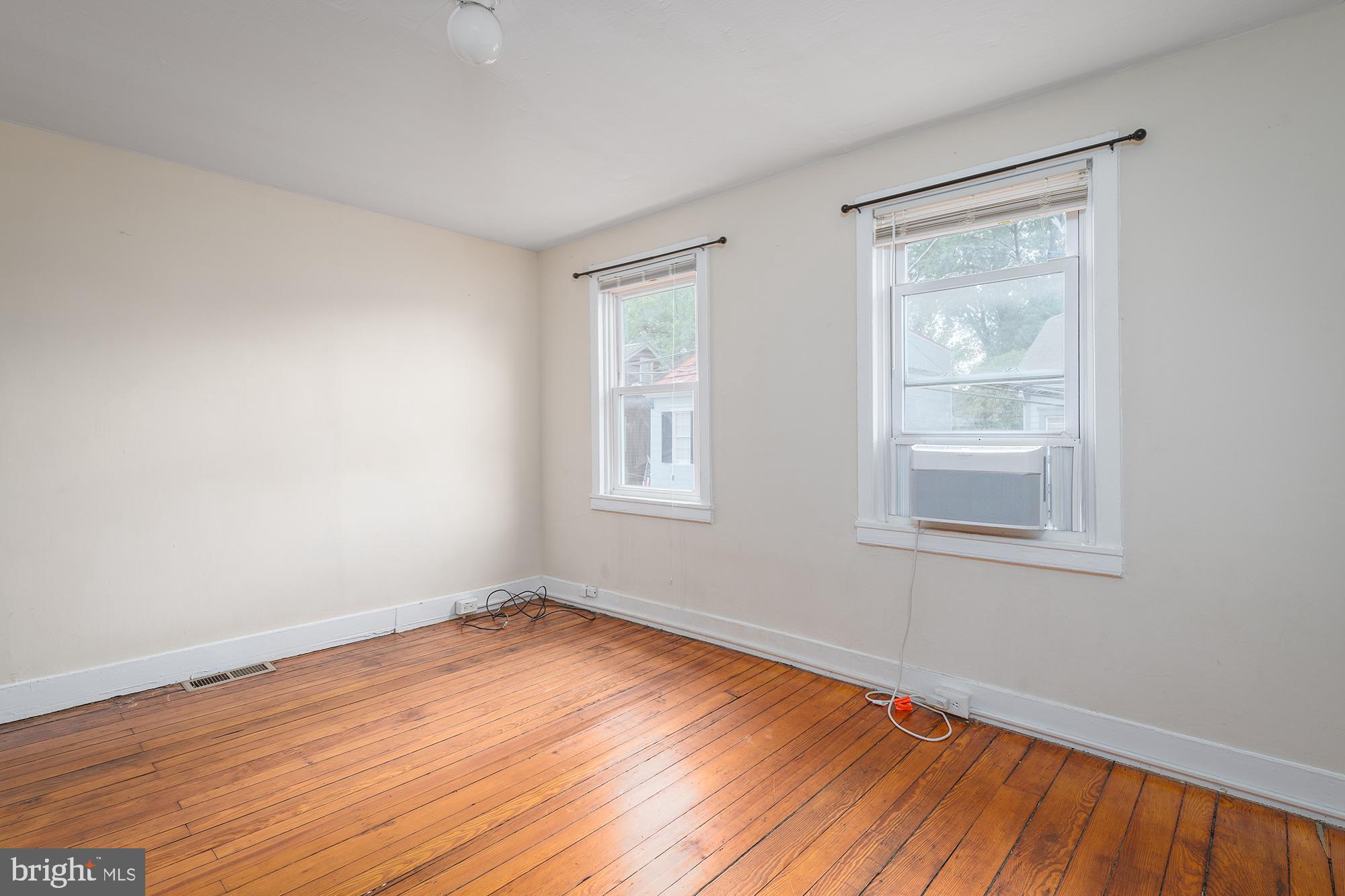 HISTORIC DISTRICT - Residential Lease