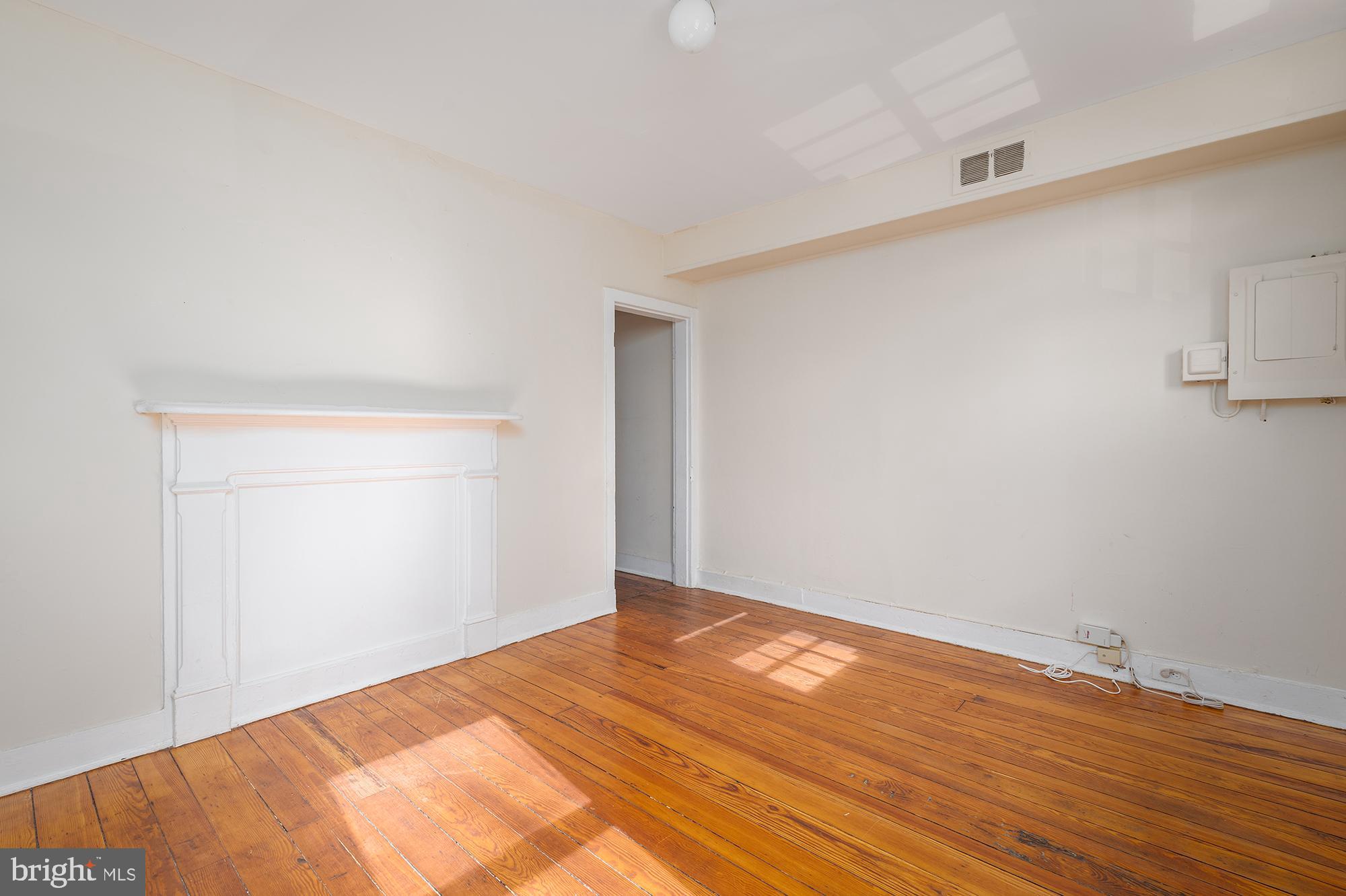 HISTORIC DISTRICT - Residential Lease