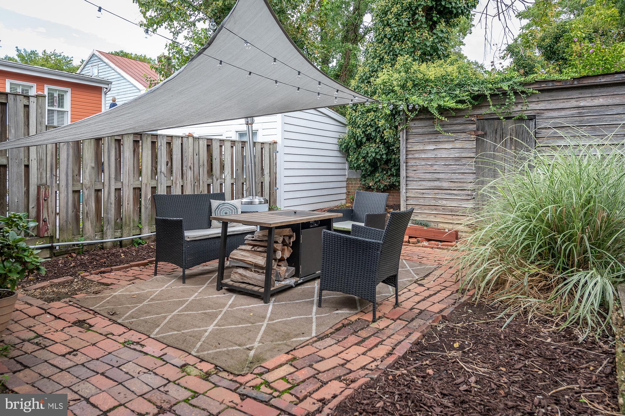 HISTORIC DISTRICT - Residential Lease