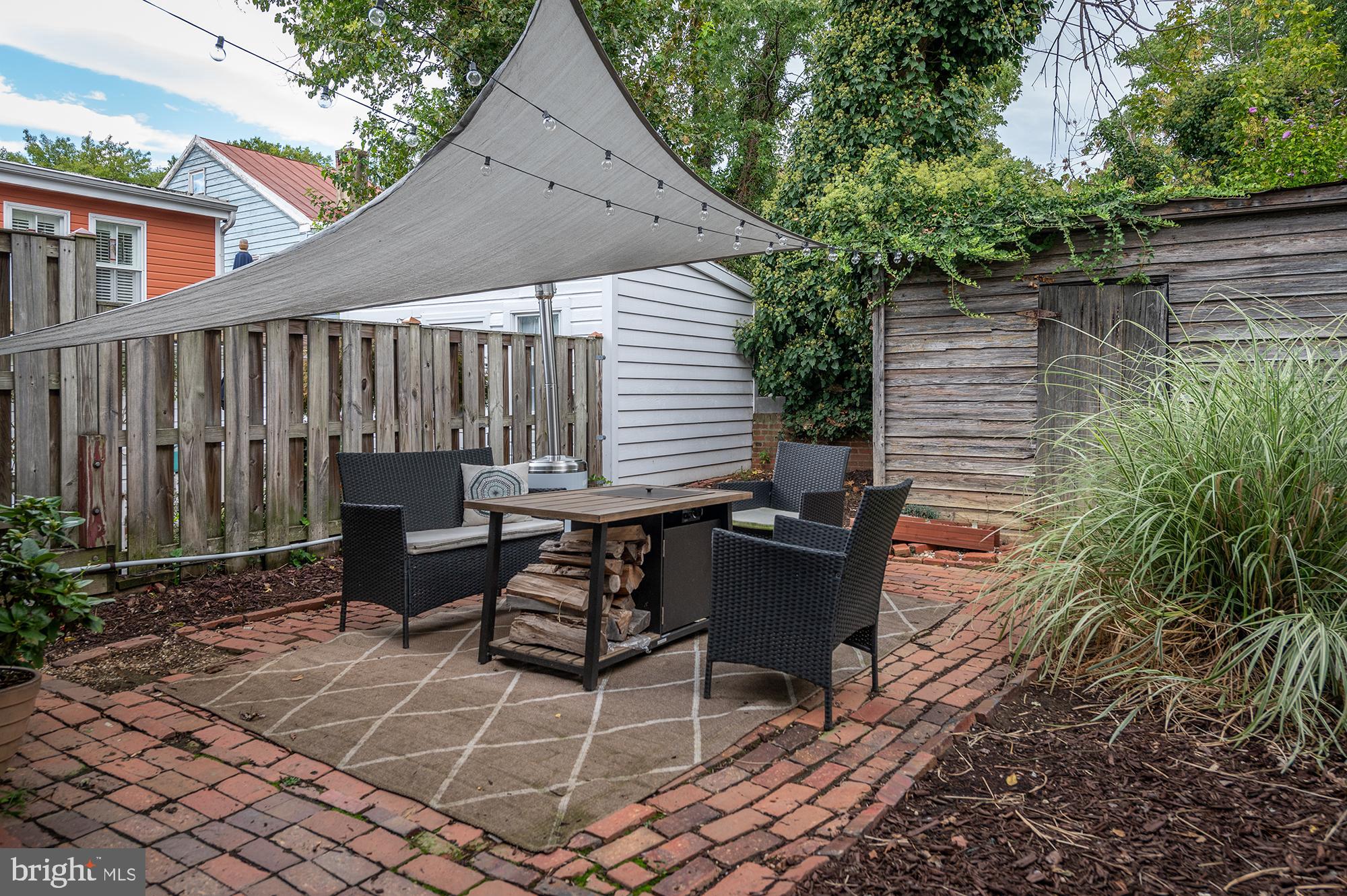 HISTORIC DISTRICT - Residential Lease