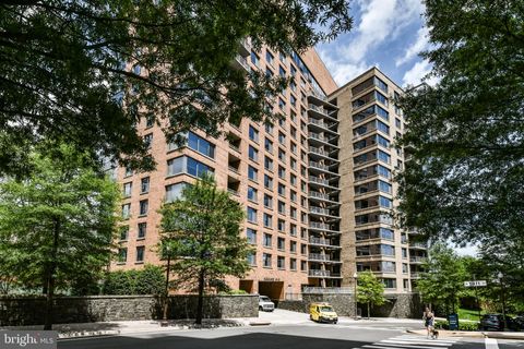 2001 15TH STREET N 909 ARLINGTON VA 22201